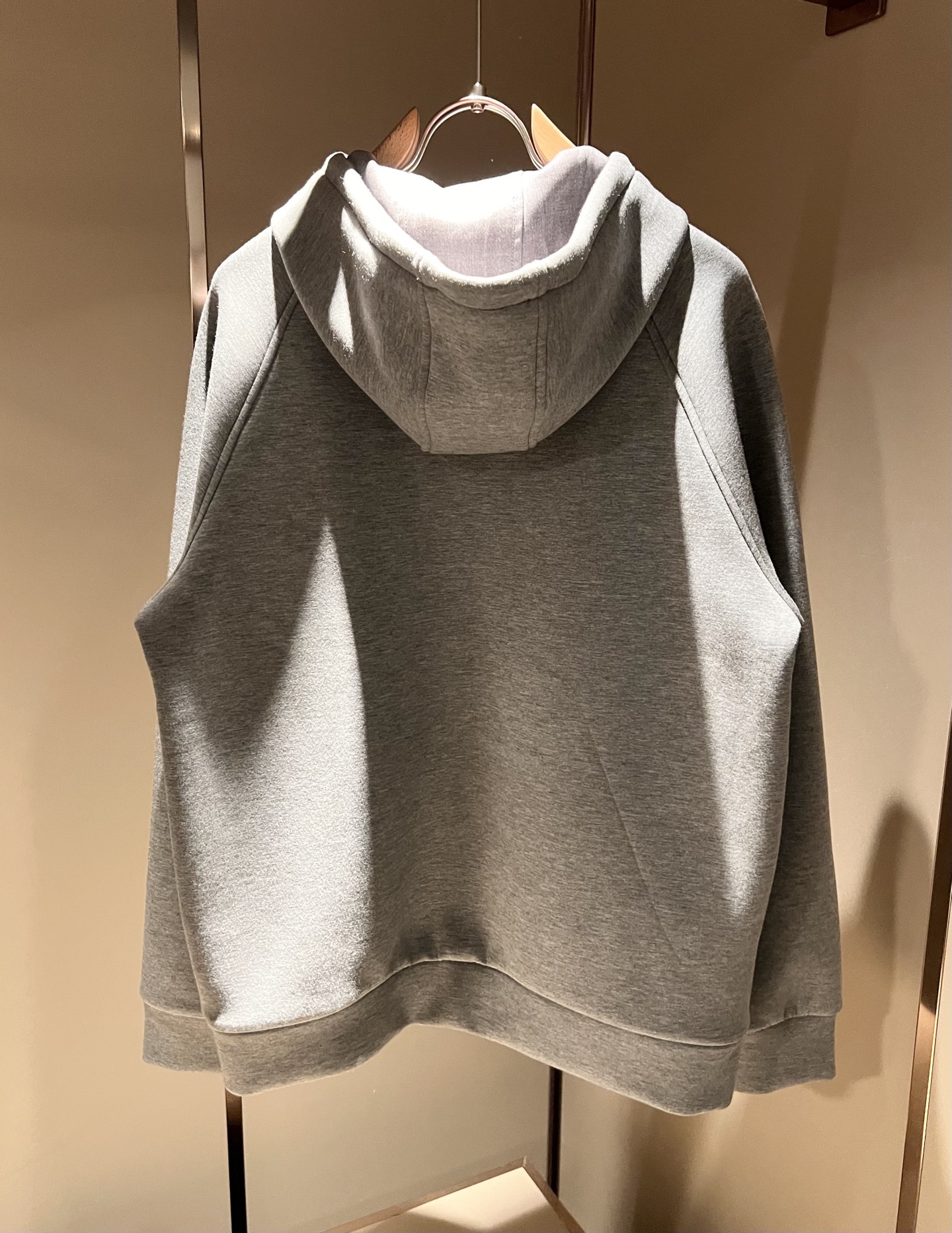 Loro Piana诺悠翩雅 2025秋冬男士套装，最新的贸易订单全品相！！网红款！上身舒适透气，不僵硬