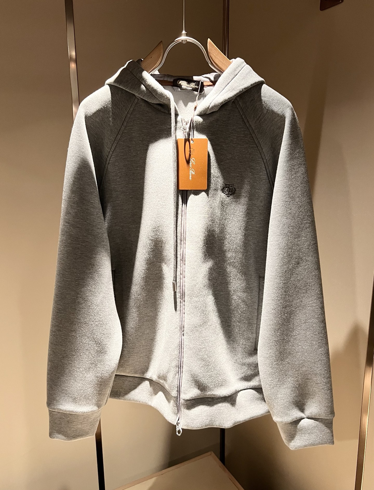 Loro Piana诺悠翩雅 2025秋冬男士套装，最新的贸易订单全品相！！网红款！上身舒适透气，不僵硬