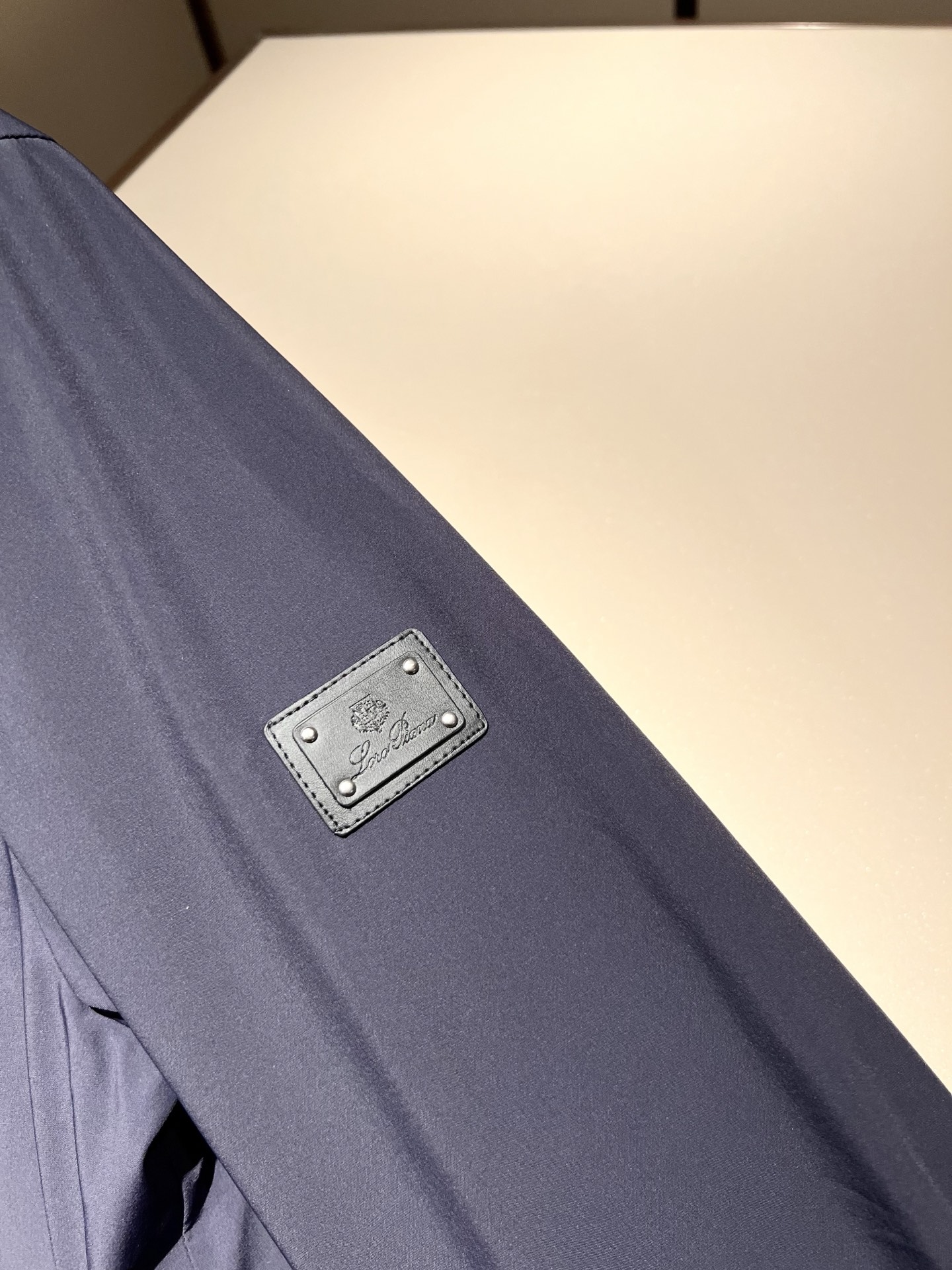 Loro Piana诺悠翩雅 2025秋冬新品男士休闲夹克外套，外贸公司订单！客供聚酯纤维材质，胸前lo