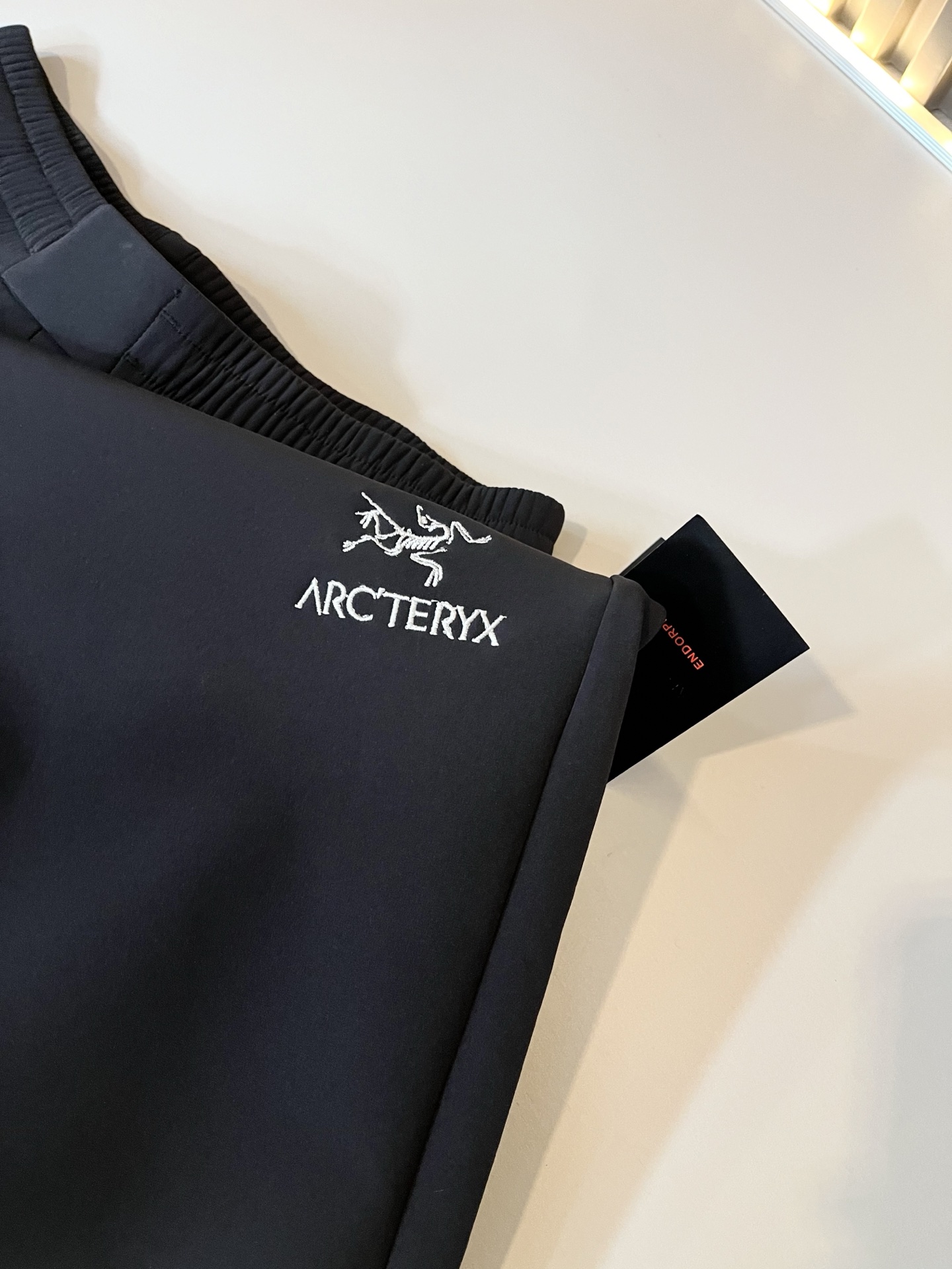 ARCTER*X始*祖鸟 2025秋冬新款休闲运动风格休闲裤，户外品牌可能大家第一想到的就是加拿大鹅、始