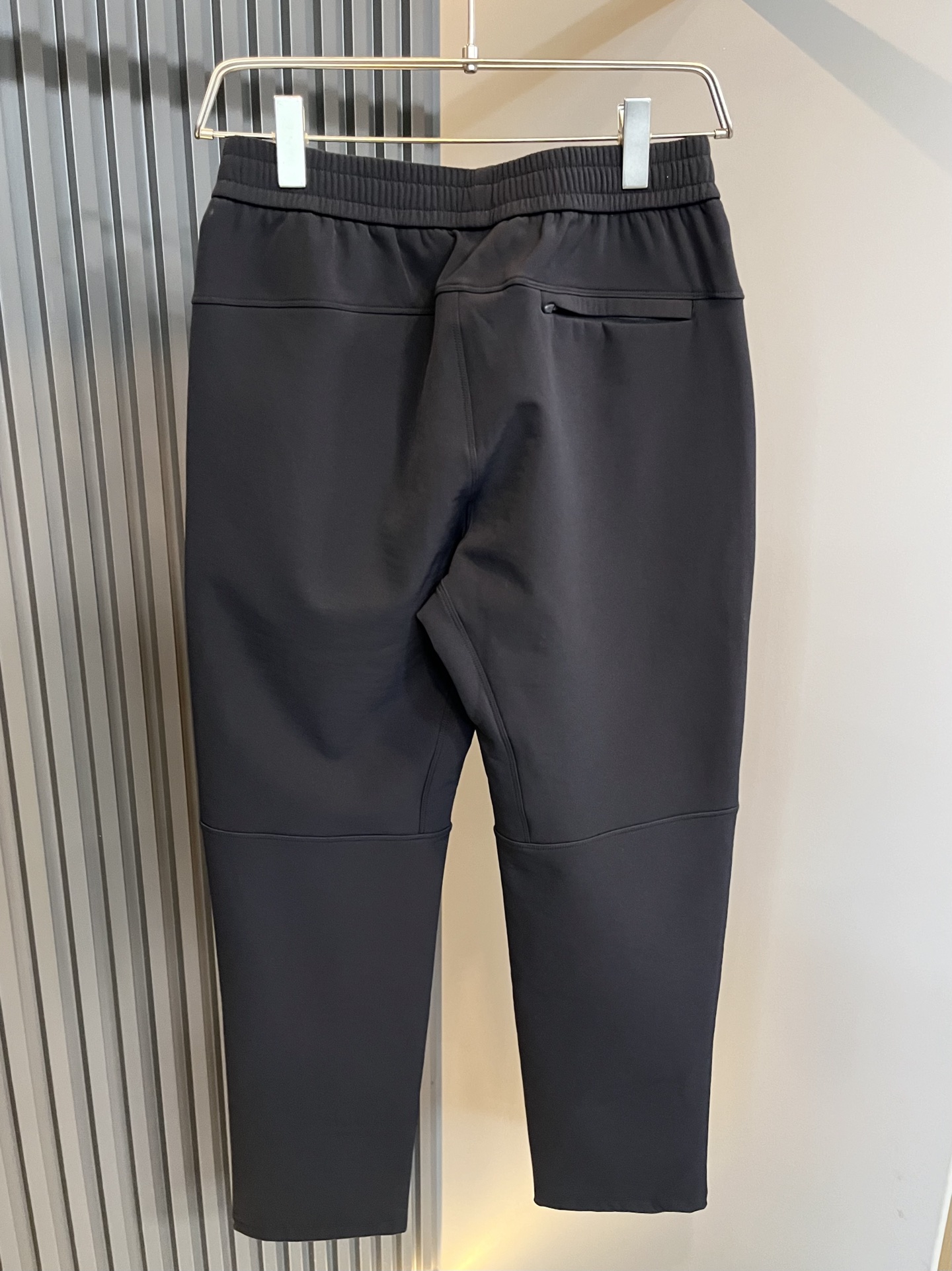 ARCTER*X始*祖鸟 2025秋冬新款休闲运动风格休闲裤，户外品牌可能大家第一想到的就是加拿大鹅、始