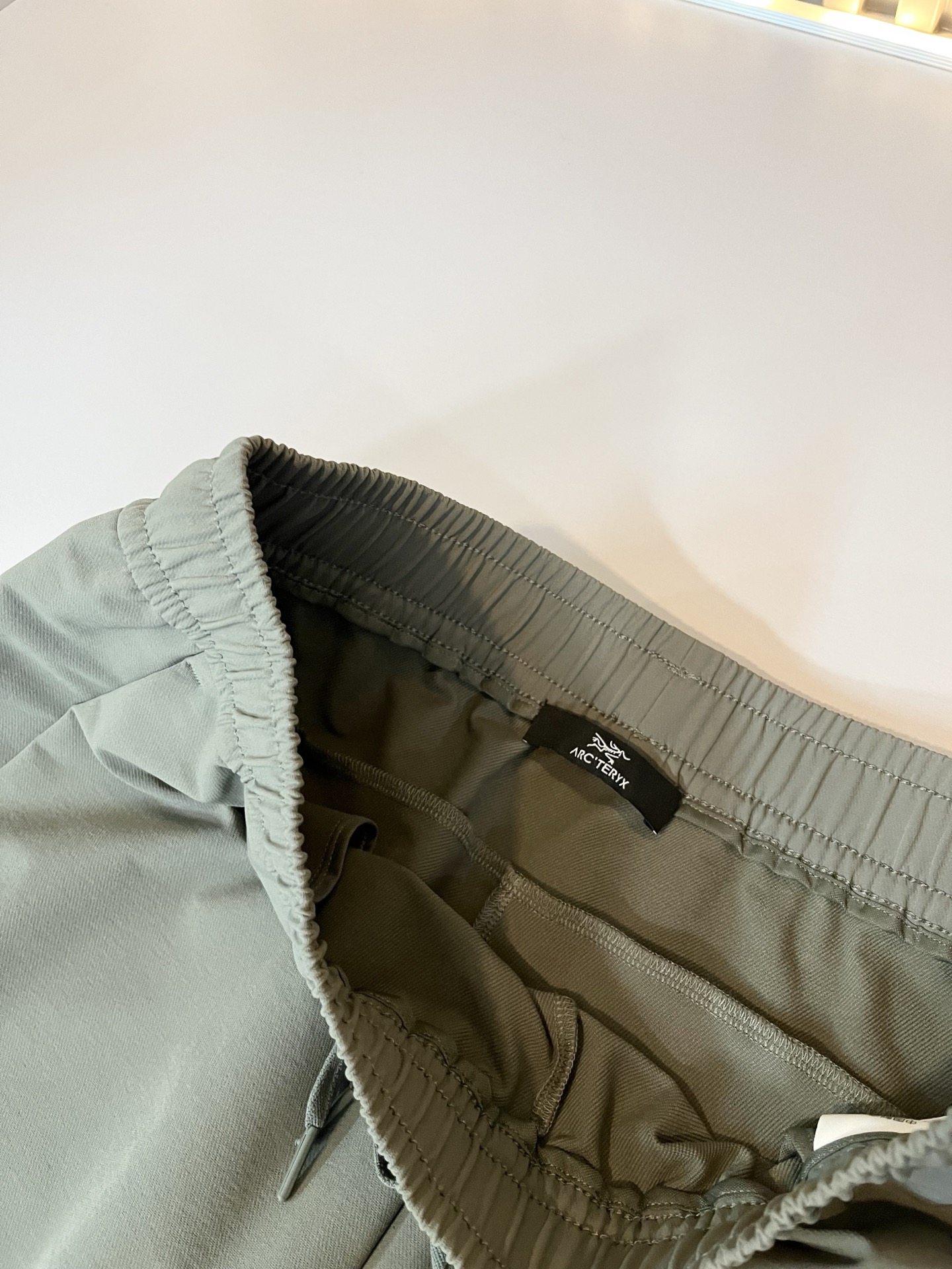 ARCTER*X始*祖鸟 2025秋冬新款休闲运动风格休闲裤，户外品牌可能大家第一想到的就是加拿大鹅、始