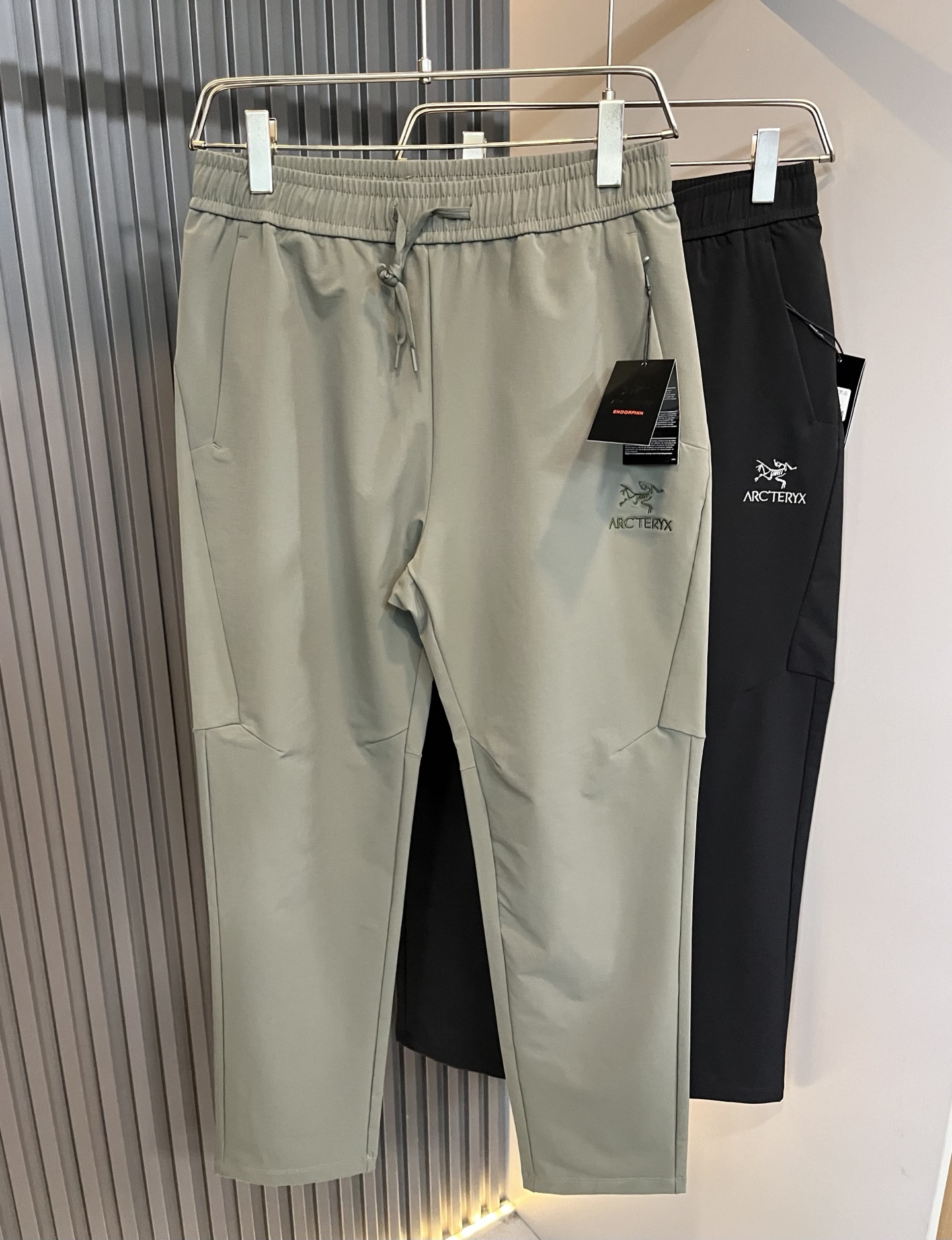 ARCTER*X始*祖鸟 2025秋冬新款休闲运动风格休闲裤，户外品牌可能大家第一想到的就是加拿大鹅、始