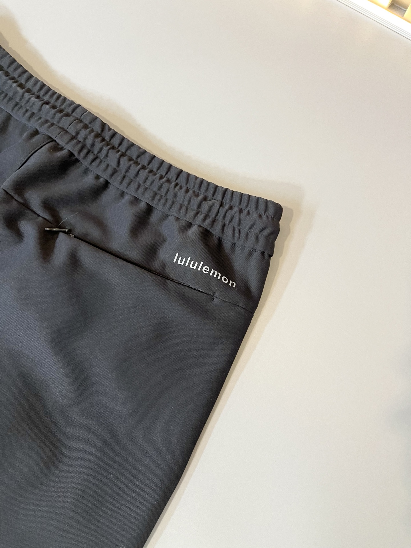 lululemon 露露乐蒙 2025秋冬新款男女同款👫休闲裤，意大利原厂订单渠道，极具个性高级风，标志