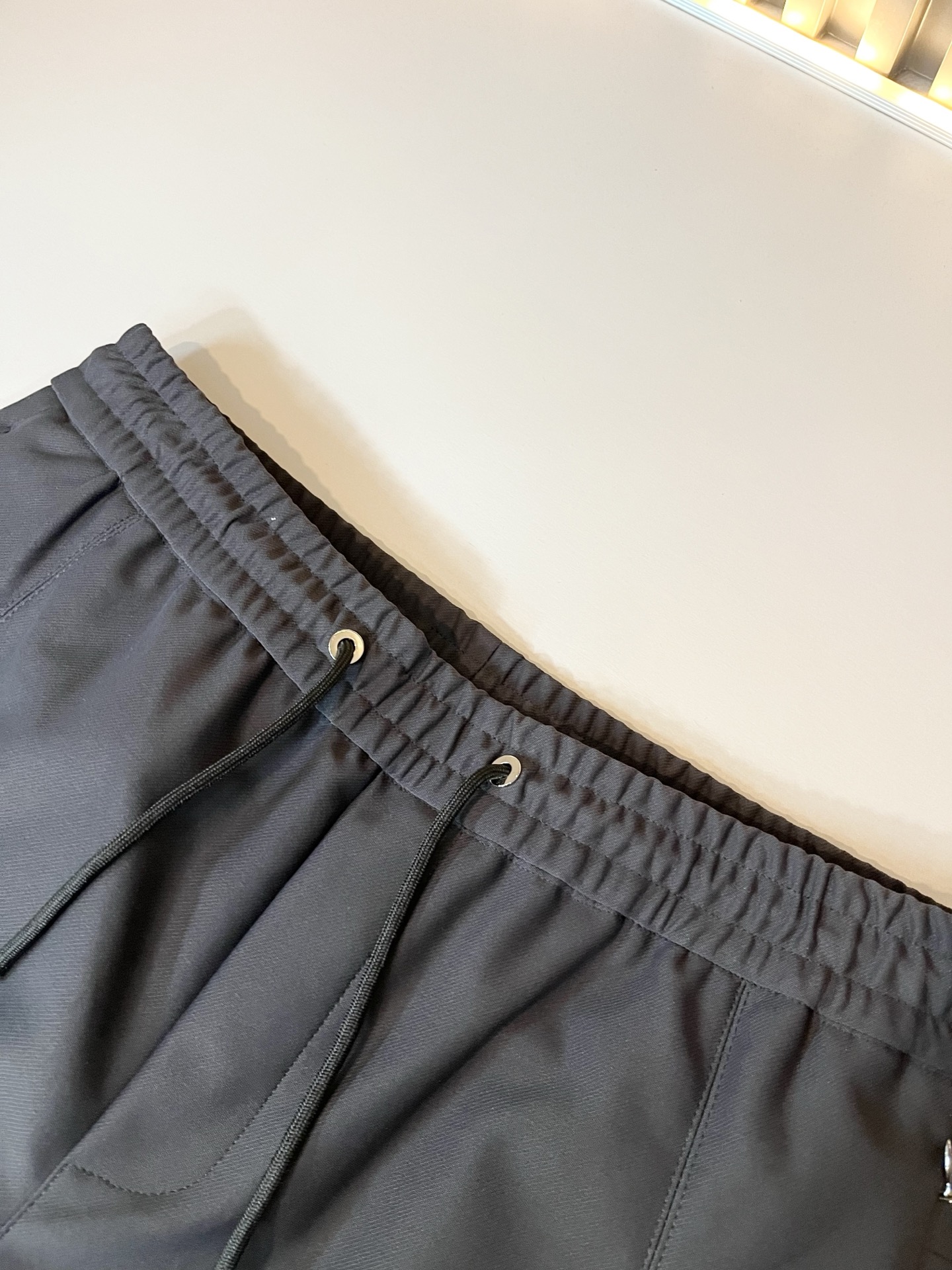 lululemon 露露乐蒙 2025秋冬新款男女同款👫休闲裤，意大利原厂订单渠道，极具个性高级风，标志