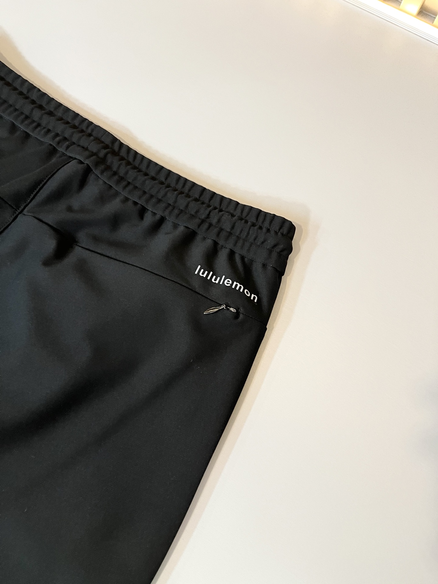 lululemon 露露乐蒙 2025秋冬新款男女同款👫休闲裤，意大利原厂订单渠道，极具个性高级风，标志