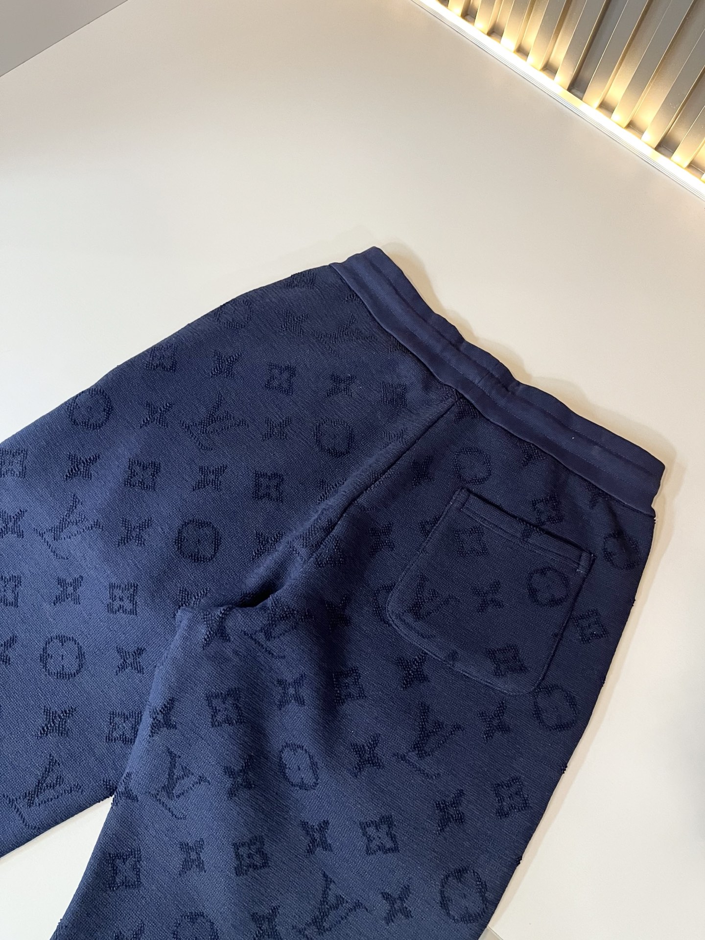 Louis Vuit*on 路易家族 2025秋冬新款Monogram系列！男女同款👫套装！路易家族的新