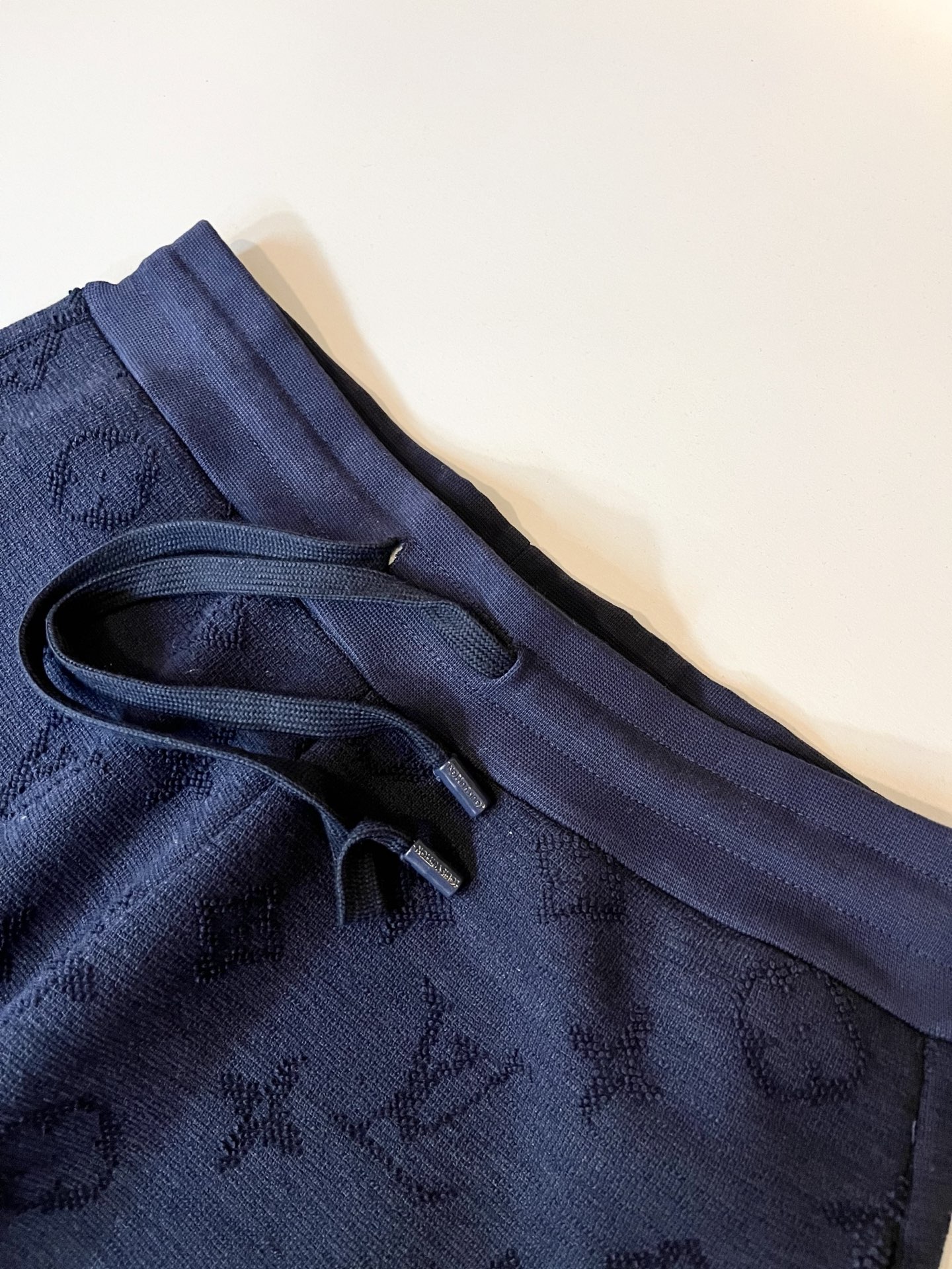 Louis Vuit*on 路易家族 2025秋冬新款Monogram系列！男女同款👫套装！路易家族的新