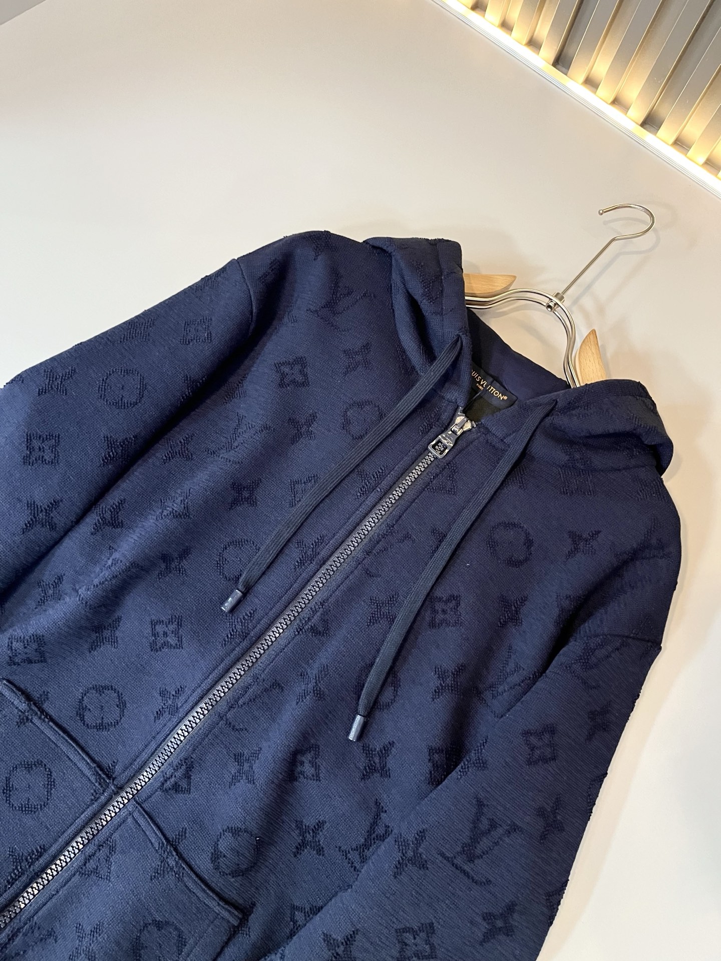 Louis Vuit*on 路易家族 2025秋冬新款Monogram系列！男女同款👫套装！路易家族的新