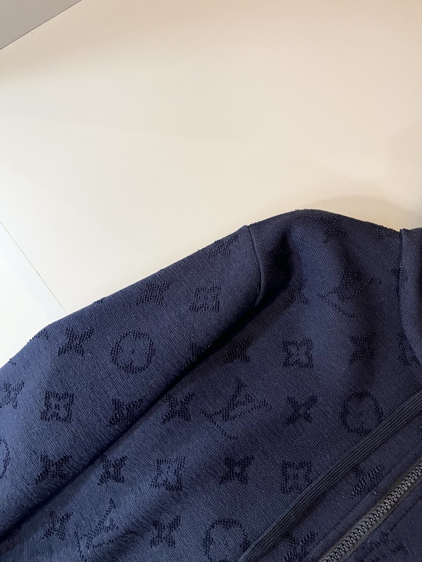 Louis Vuit*on 路易家族 2025秋冬新款Monogram系列！男女同款👫套装！路易家族的新