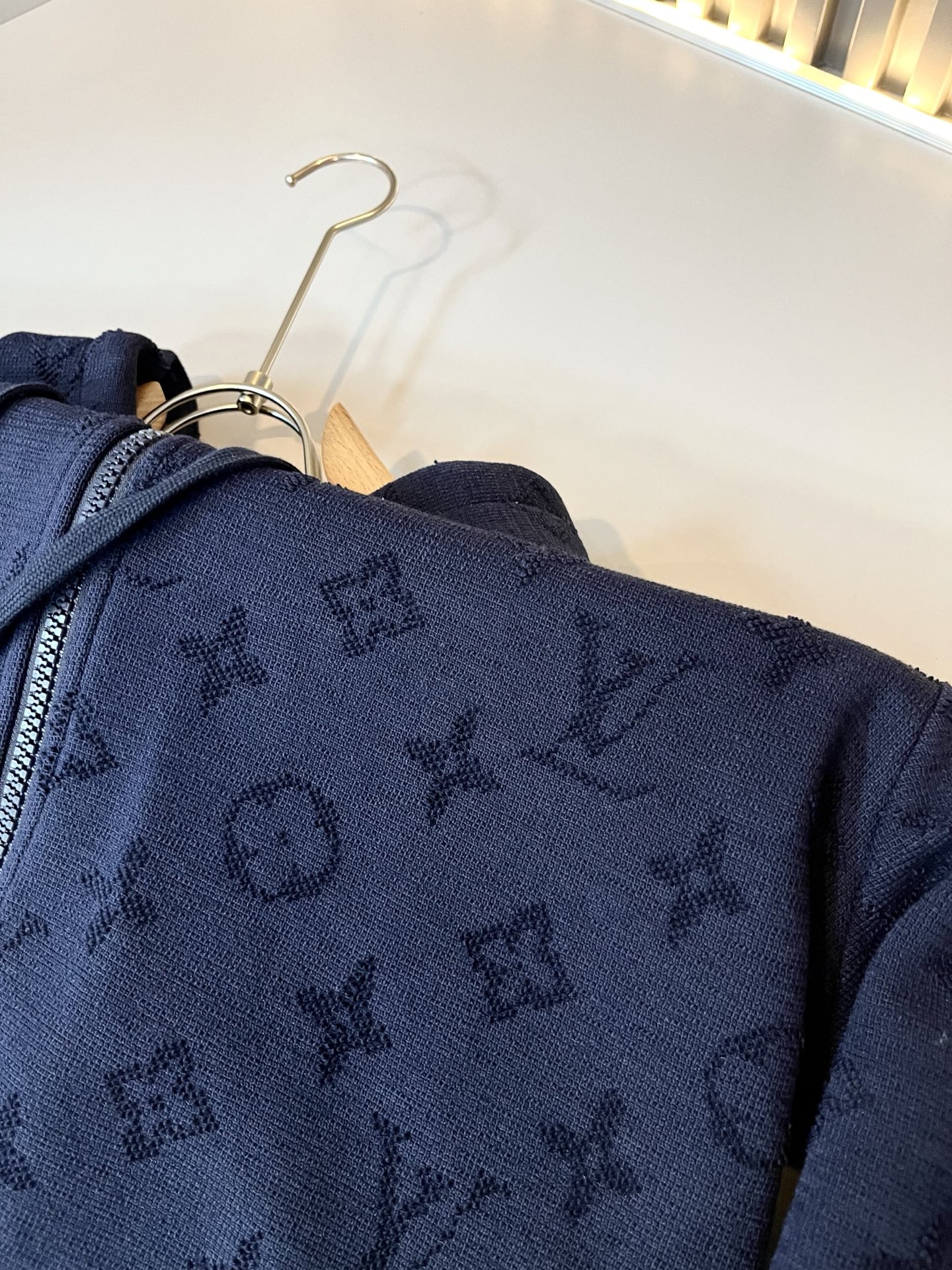 Louis Vuit*on 路易家族 2025秋冬新款Monogram系列！男女同款👫套装！路易家族的新