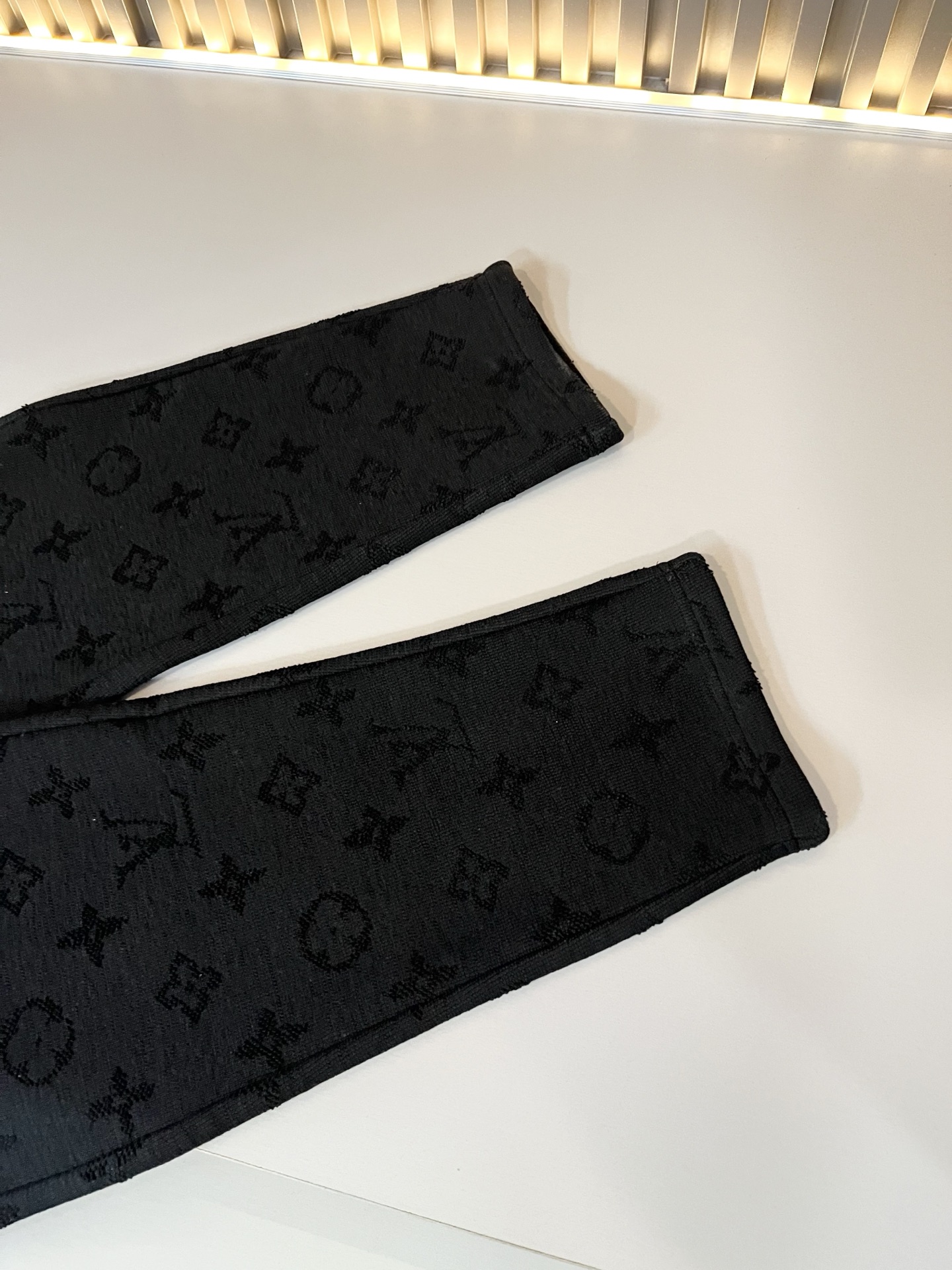 Louis Vuit*on 路易家族 2025秋冬新款Monogram系列！男女同款👫套装！路易家族的新