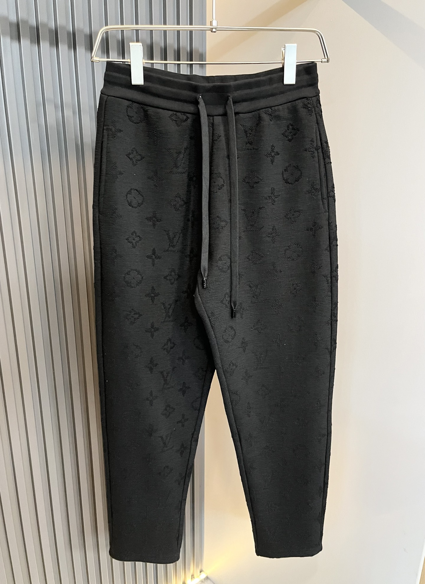 Louis Vuit*on 路易家族 2025秋冬新款Monogram系列！男女同款👫套装！路易家族的新