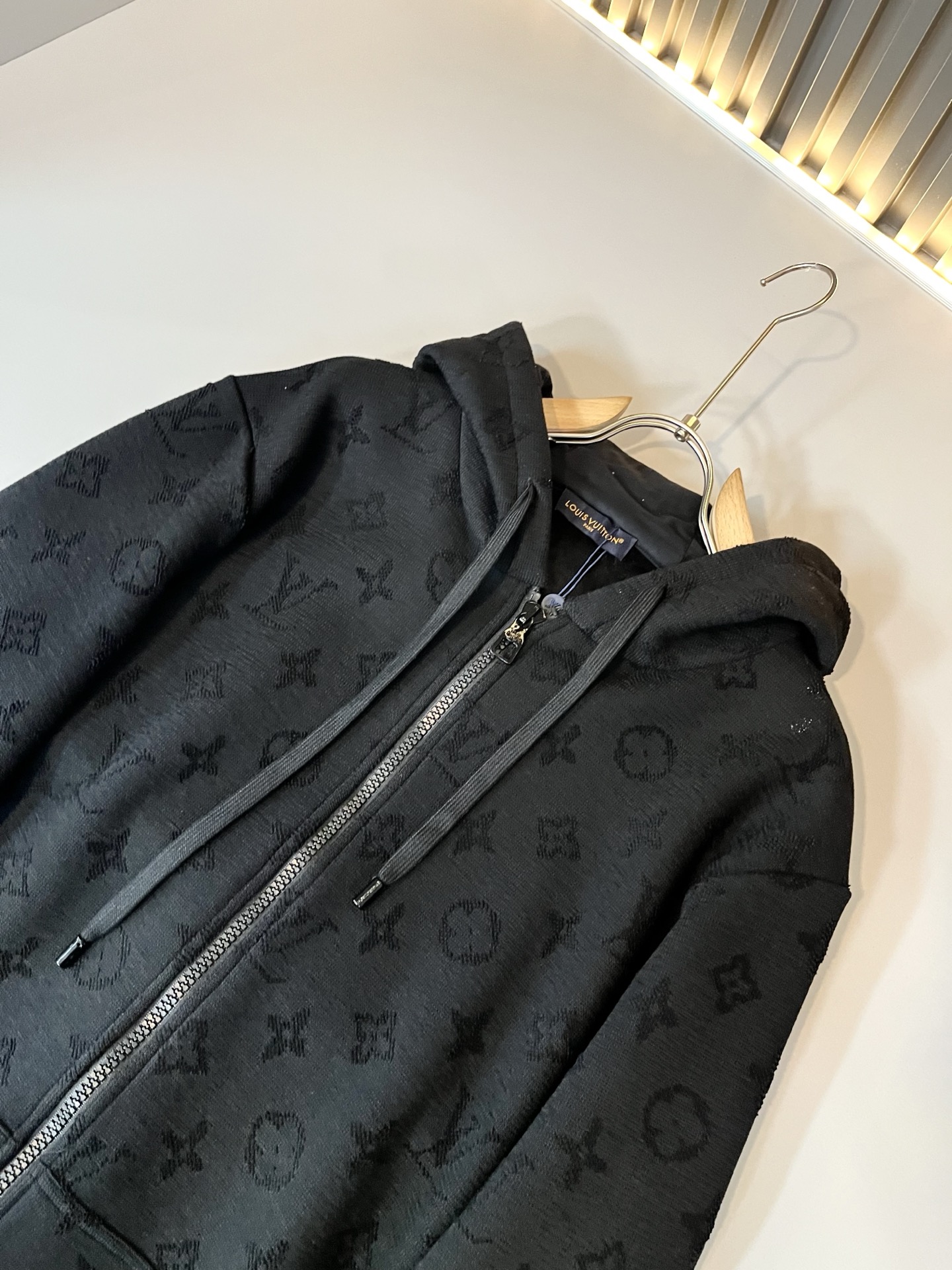 Louis Vuit*on 路易家族 2025秋冬新款Monogram系列！男女同款👫套装！路易家族的新