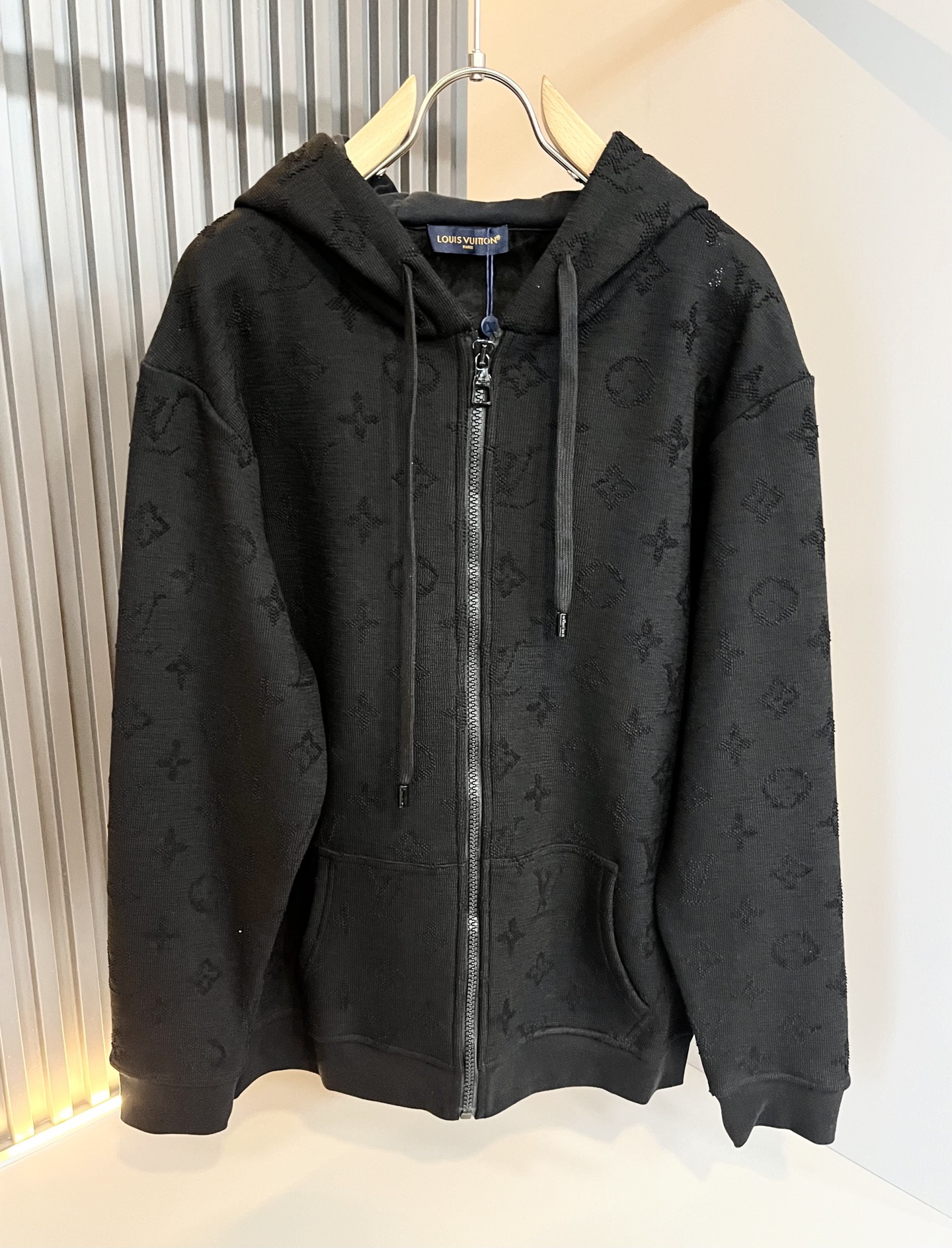 Louis Vuit*on 路易家族 2025秋冬新款Monogram系列！男女同款👫套装！路易家族的新