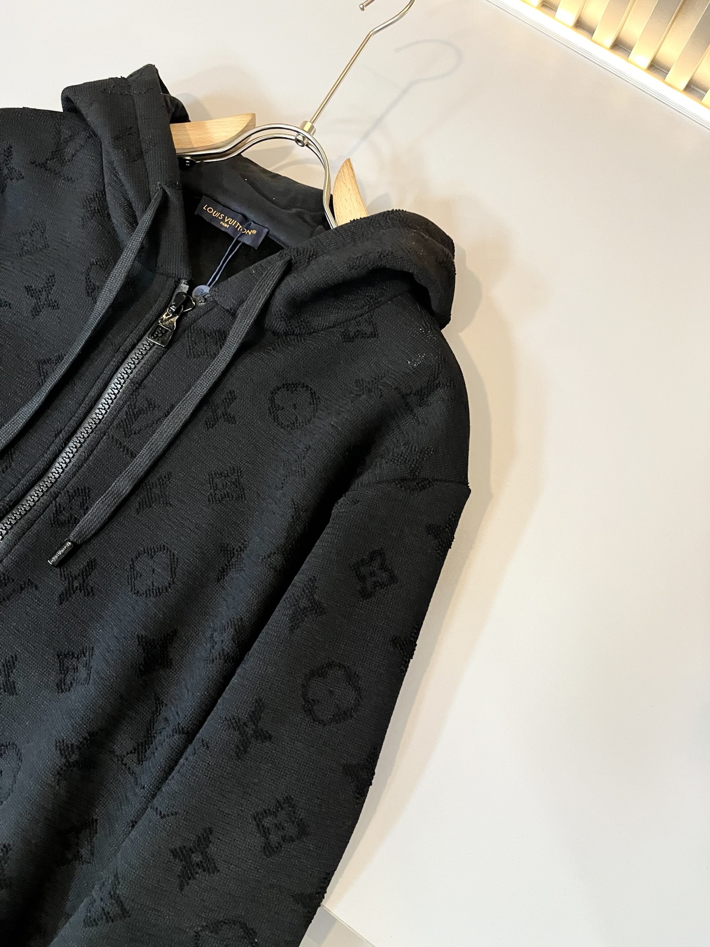 Louis Vuit*on 路易家族 2025秋冬新款Monogram系列！男女同款👫套装！路易家族的新