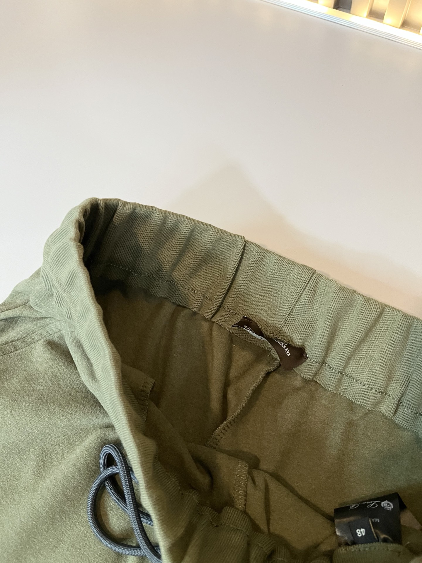 Loro Piana诺悠翩雅 2025秋冬男士套装，最新的贸易订单全品相！！网红款！上身舒适透气，不僵硬