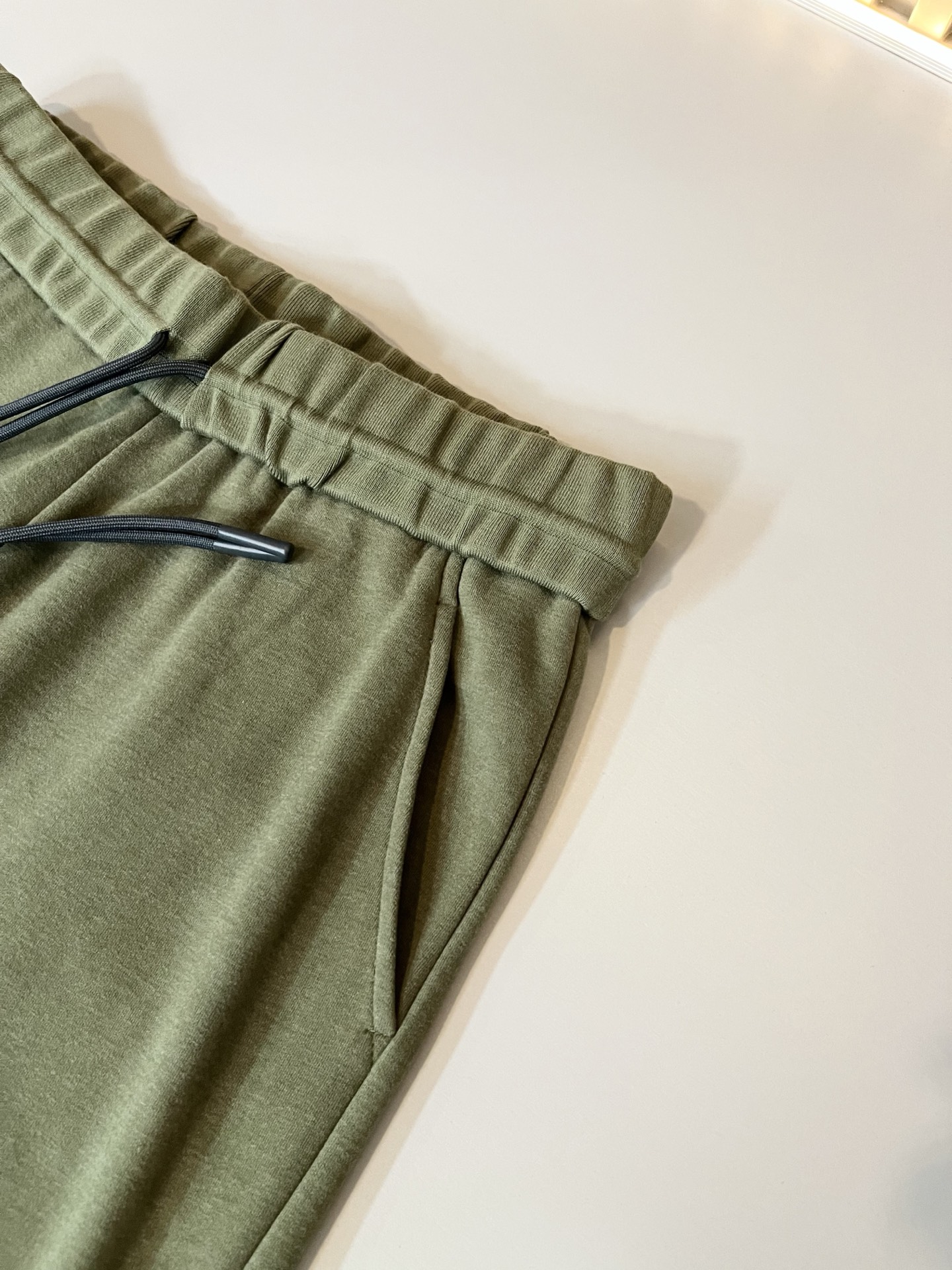 Loro Piana诺悠翩雅 2025秋冬男士套装，最新的贸易订单全品相！！网红款！上身舒适透气，不僵硬