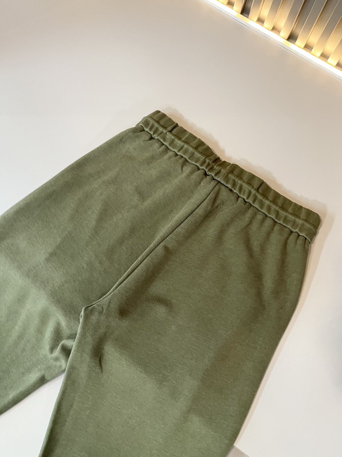 Loro Piana诺悠翩雅 2025秋冬男士套装，最新的贸易订单全品相！！网红款！上身舒适透气，不僵硬