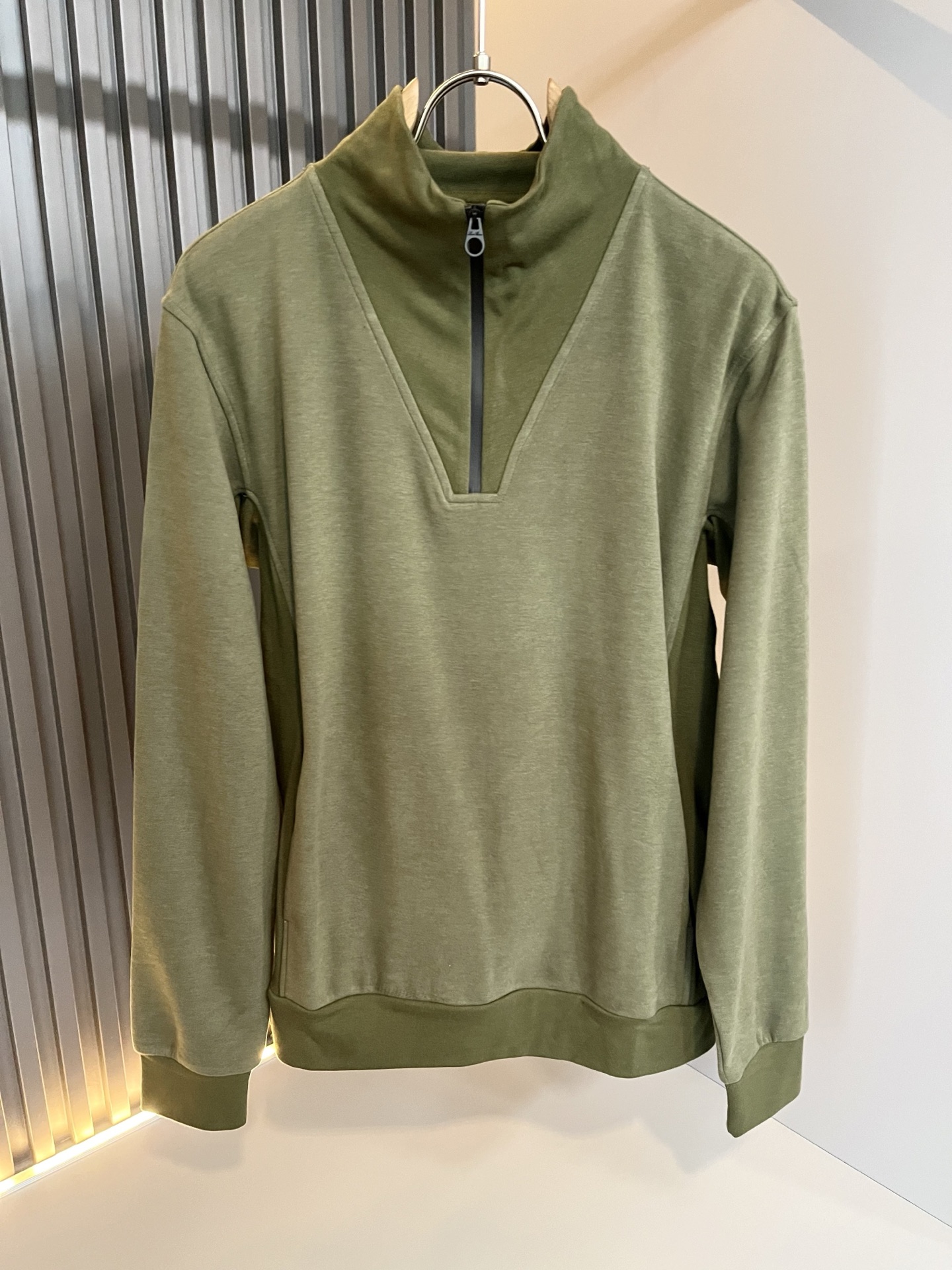 Loro Piana诺悠翩雅 2025秋冬男士套装，最新的贸易订单全品相！！网红款！上身舒适透气，不僵硬