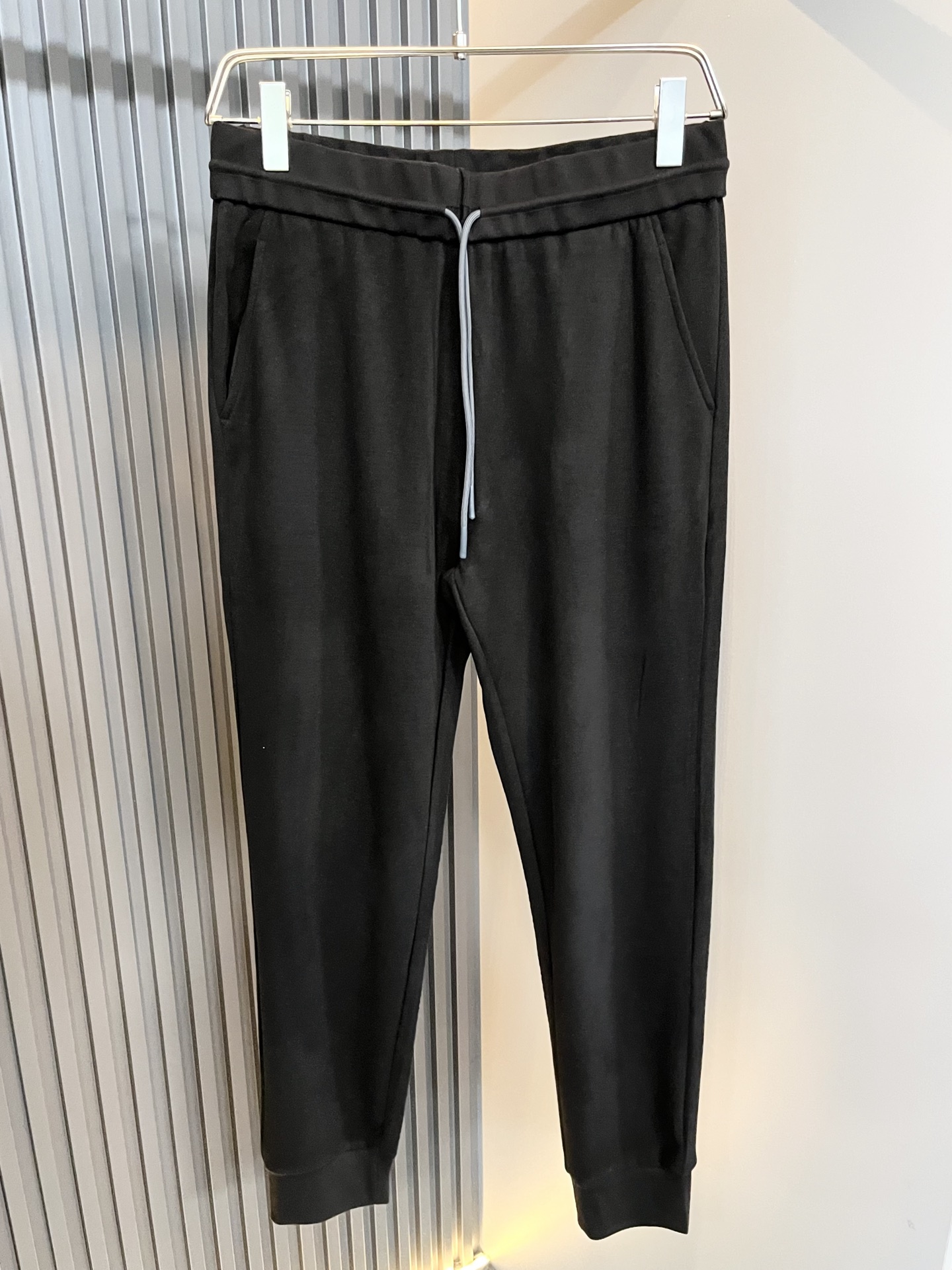 Loro Piana诺悠翩雅 2025秋冬男士套装，最新的贸易订单全品相！！网红款！上身舒适透气，不僵硬