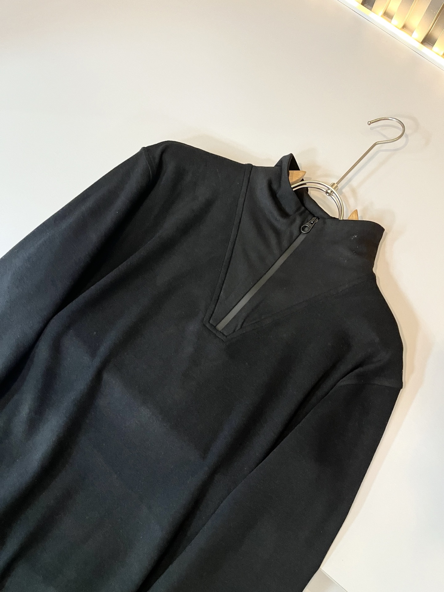 Loro Piana诺悠翩雅 2025秋冬男士套装，最新的贸易订单全品相！！网红款！上身舒适透气，不僵硬