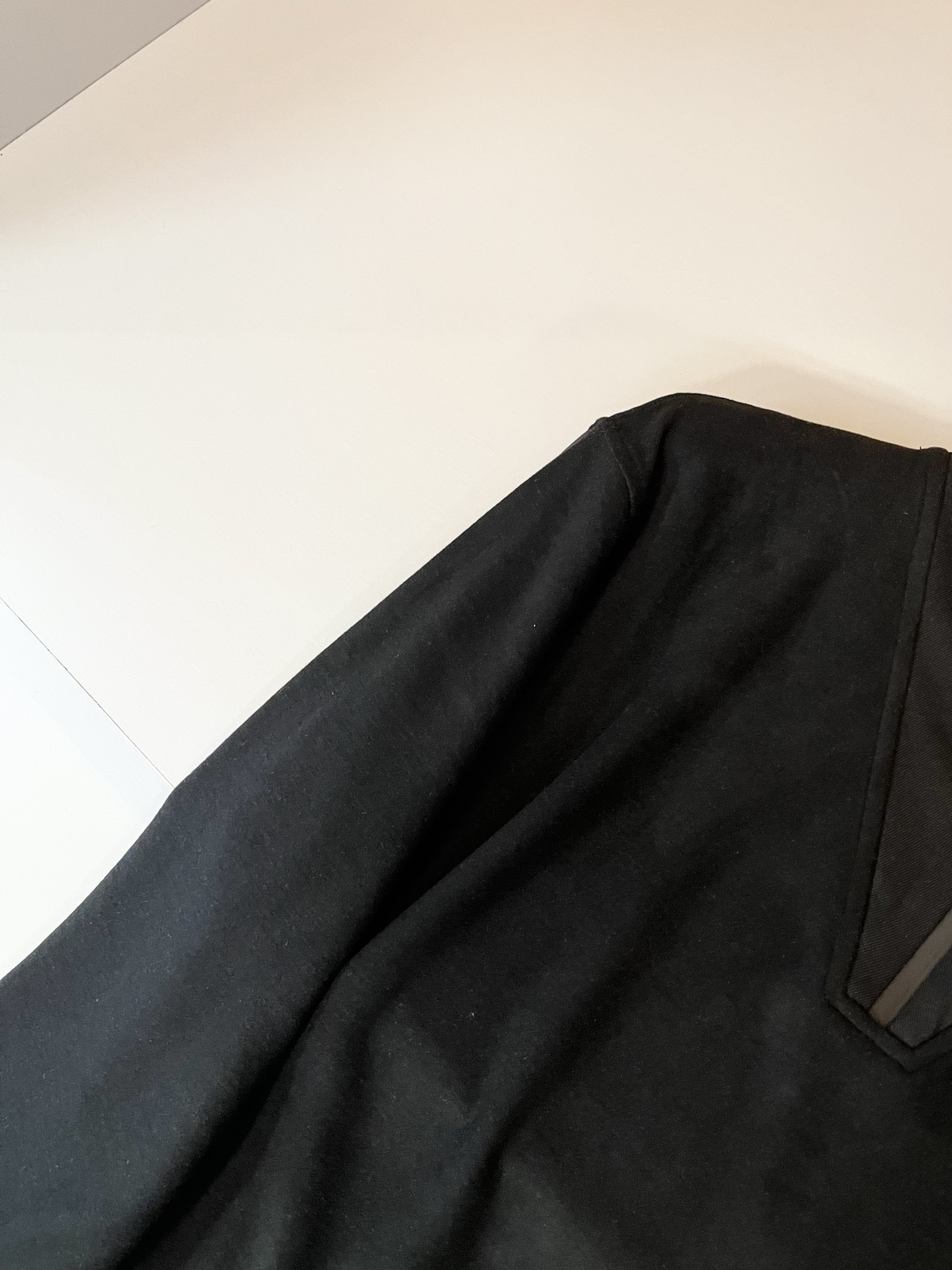 Loro Piana诺悠翩雅 2025秋冬男士套装，最新的贸易订单全品相！！网红款！上身舒适透气，不僵硬