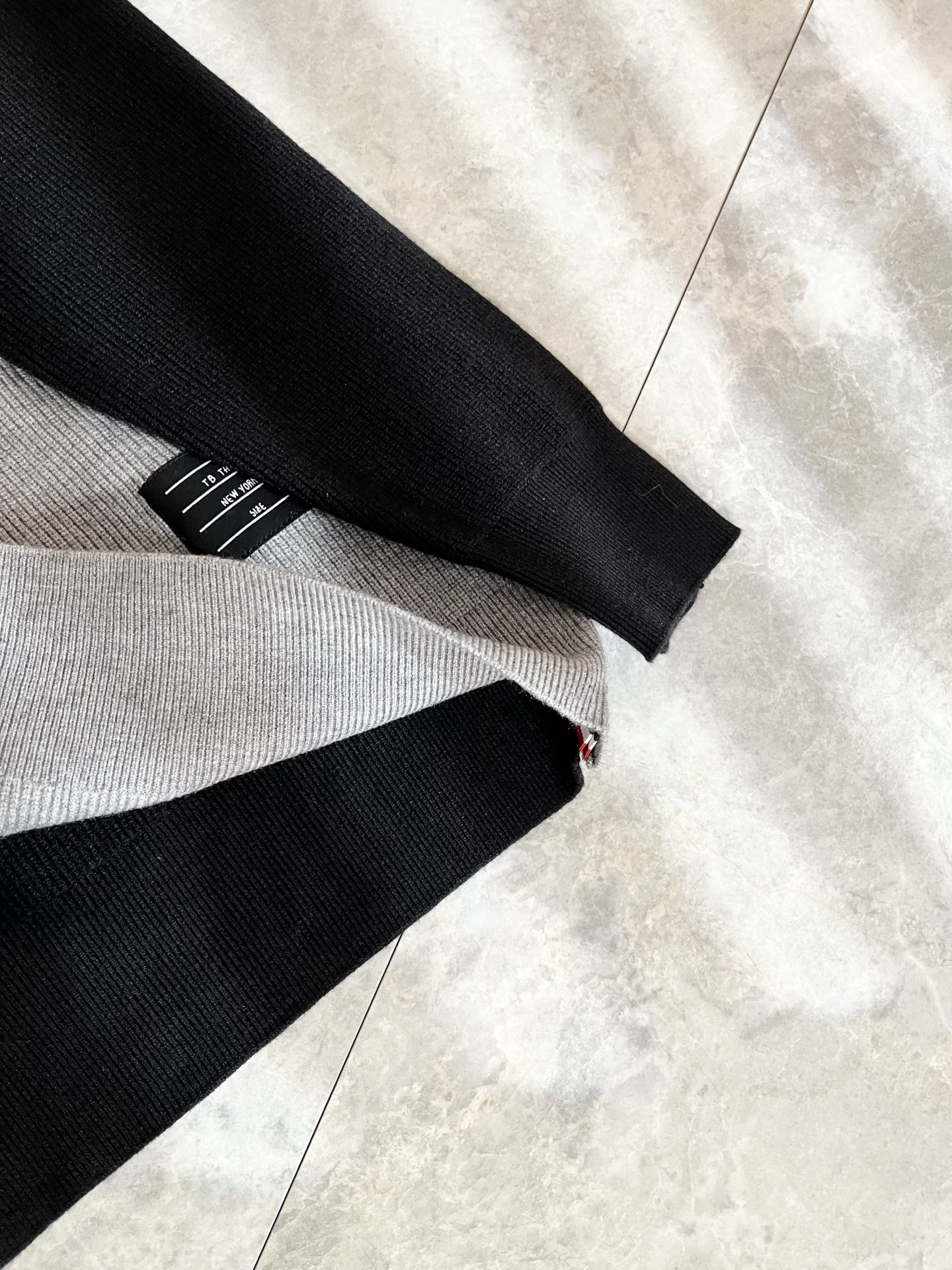 ThomBrow*e汤姆*朗2025秋冬新款男女同款👫针织羊毛衫，今年的专柜新品，男女同款👫超软羊毛面料