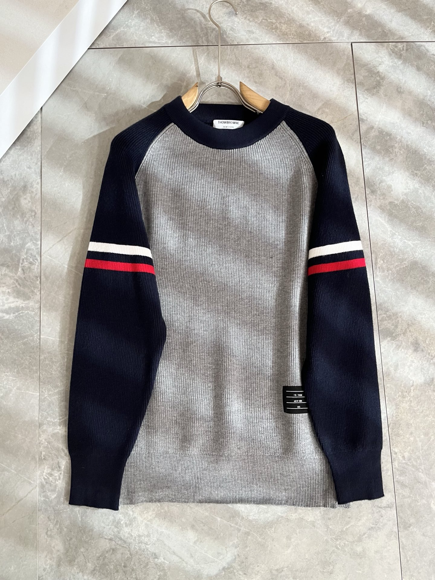 ThomBrow*e汤姆*朗2025秋冬新款男女同款👫针织羊毛衫，今年的专柜新品，男女同款👫超软羊毛面料