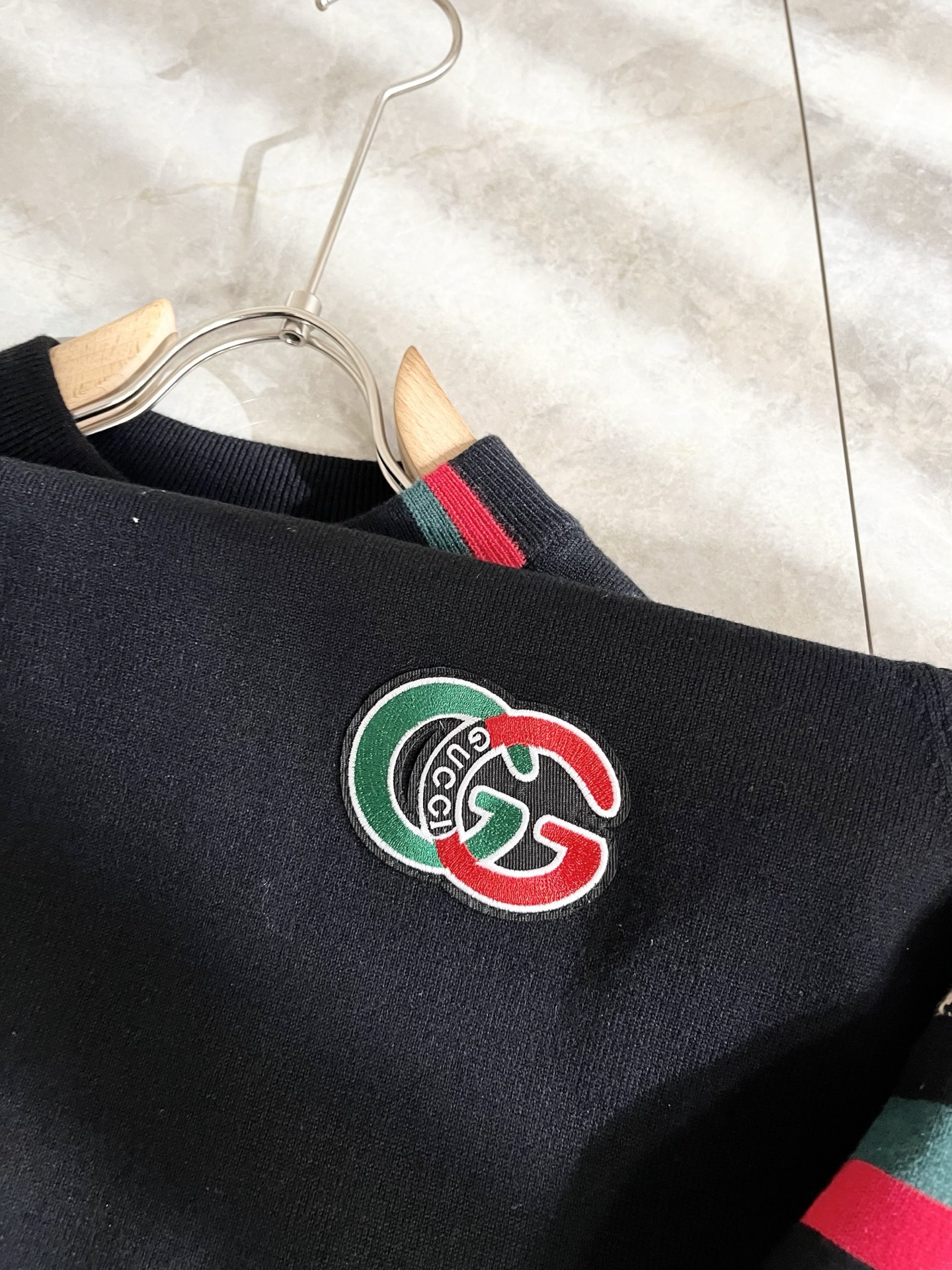 GUC*I 古家 2025秋冬新款男女同款👫 高克重针织羊毛衫，全景钩织GG标识logo图案设计！贸易公