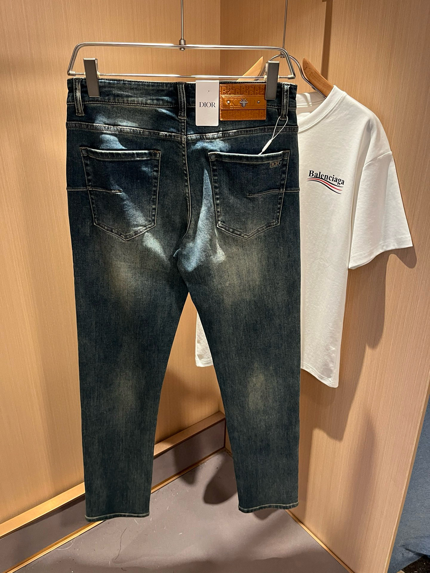 Dio*r 迪家 2025秋冬男士水洗小直筒牛仔裤！贸易公司渠道牛货，品相超赞，时尚圈万能的百搭裤王，欧