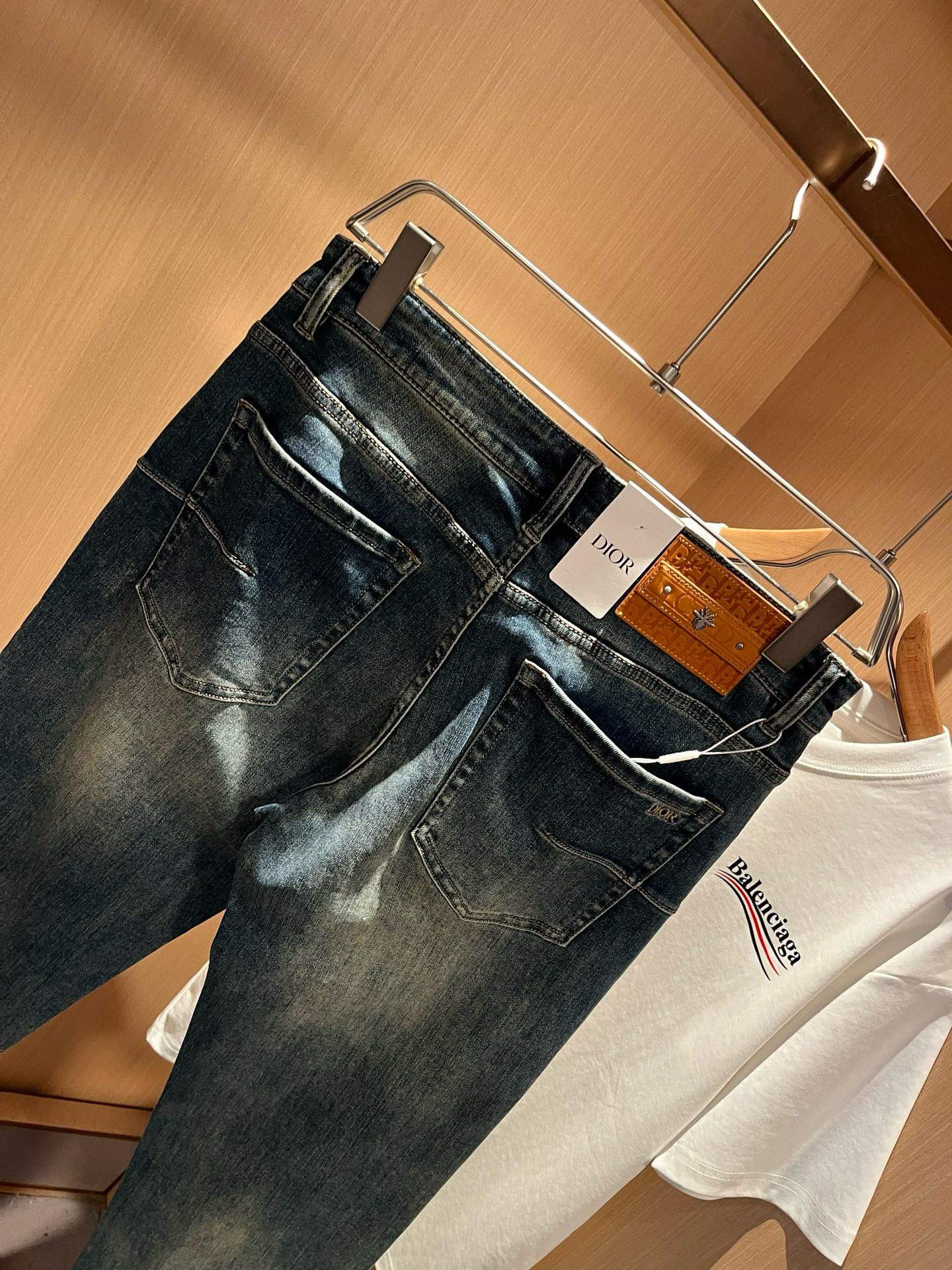 Dio*r 迪家 2025秋冬男士水洗小直筒牛仔裤！贸易公司渠道牛货，品相超赞，时尚圈万能的百搭裤王，欧