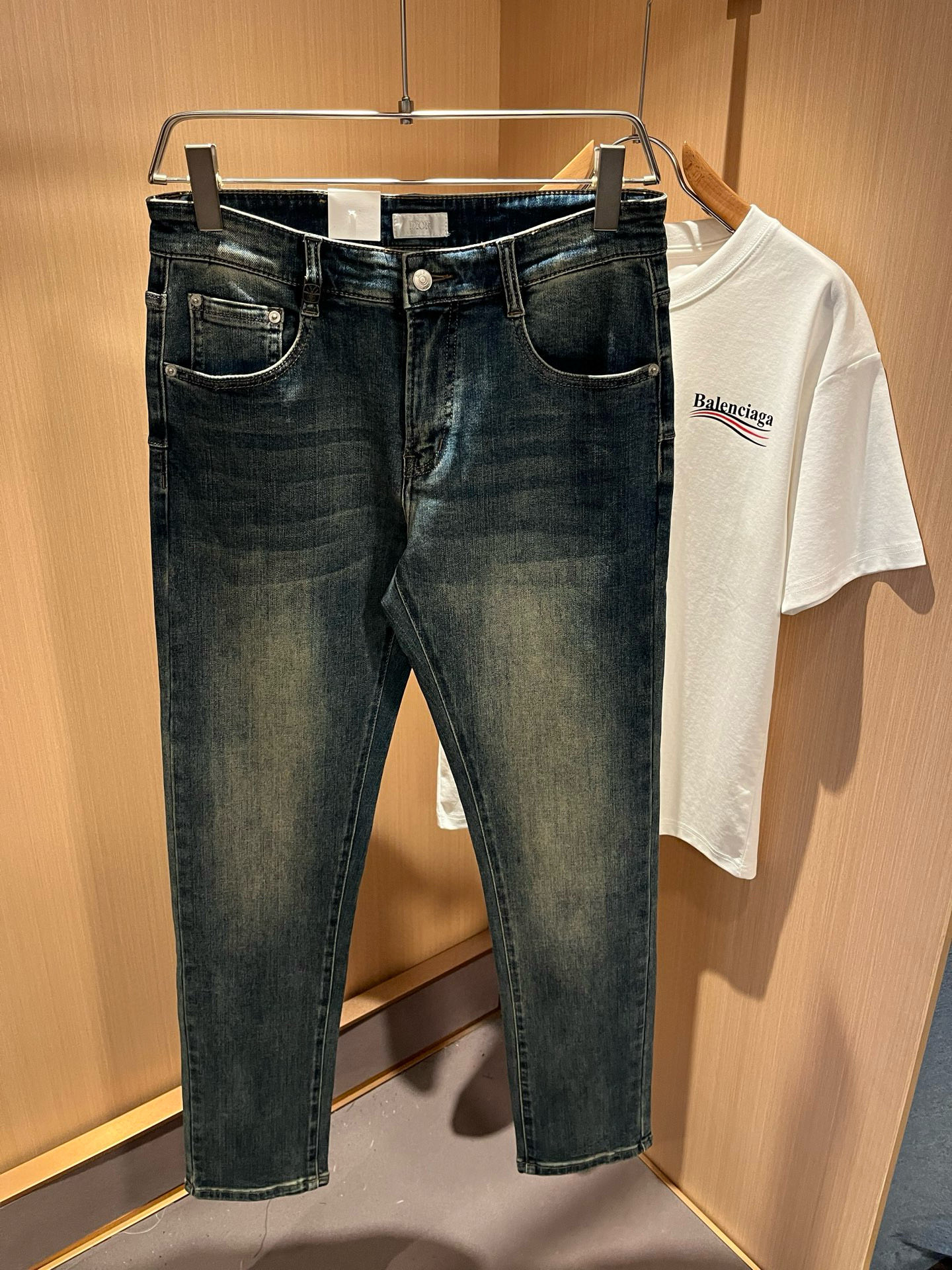 Dio*r 迪家 2025秋冬男士水洗小直筒牛仔裤！贸易公司渠道牛货，品相超赞，时尚圈万能的百搭裤王，欧