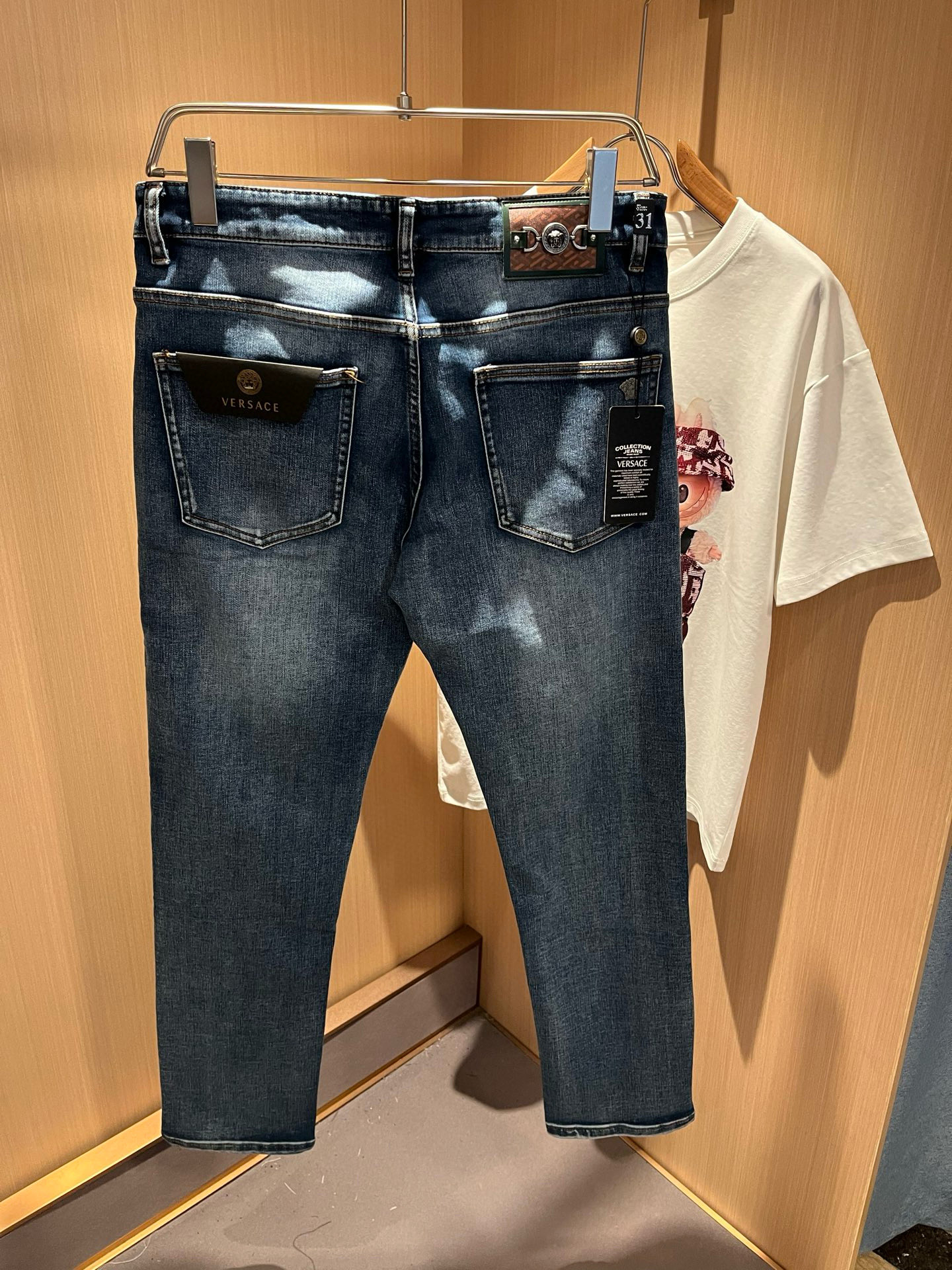 Versa*e范*哲 2025秋冬新款经典男士休闲牛仔裤、代工厂出品，出口欧美订单，2024官柜同步发售