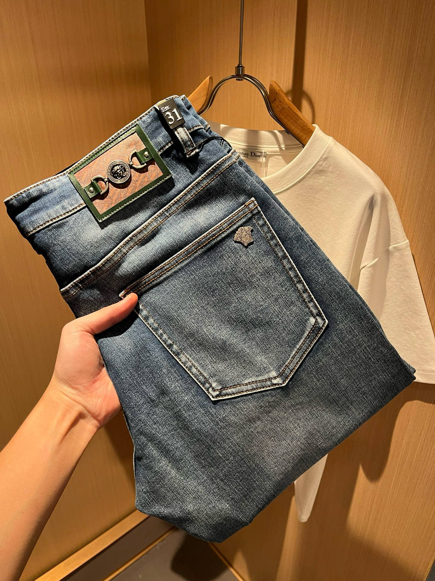 Versa*e范*哲 2025秋冬新款经典男士休闲牛仔裤、代工厂出品，出口欧美订单，2024官柜同步发售