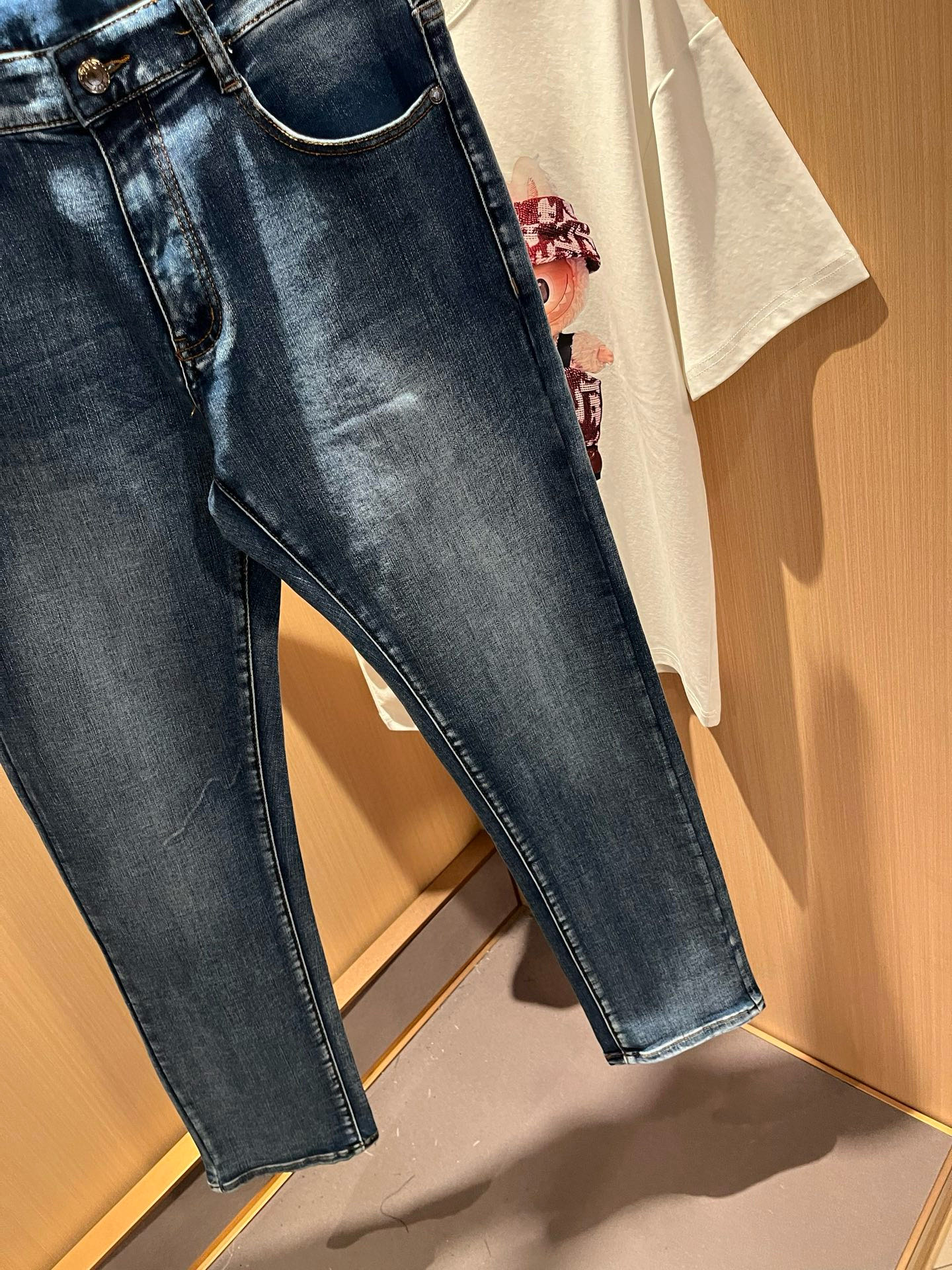 Versa*e范*哲 2025秋冬新款经典男士休闲牛仔裤、代工厂出品，出口欧美订单，2024官柜同步发售