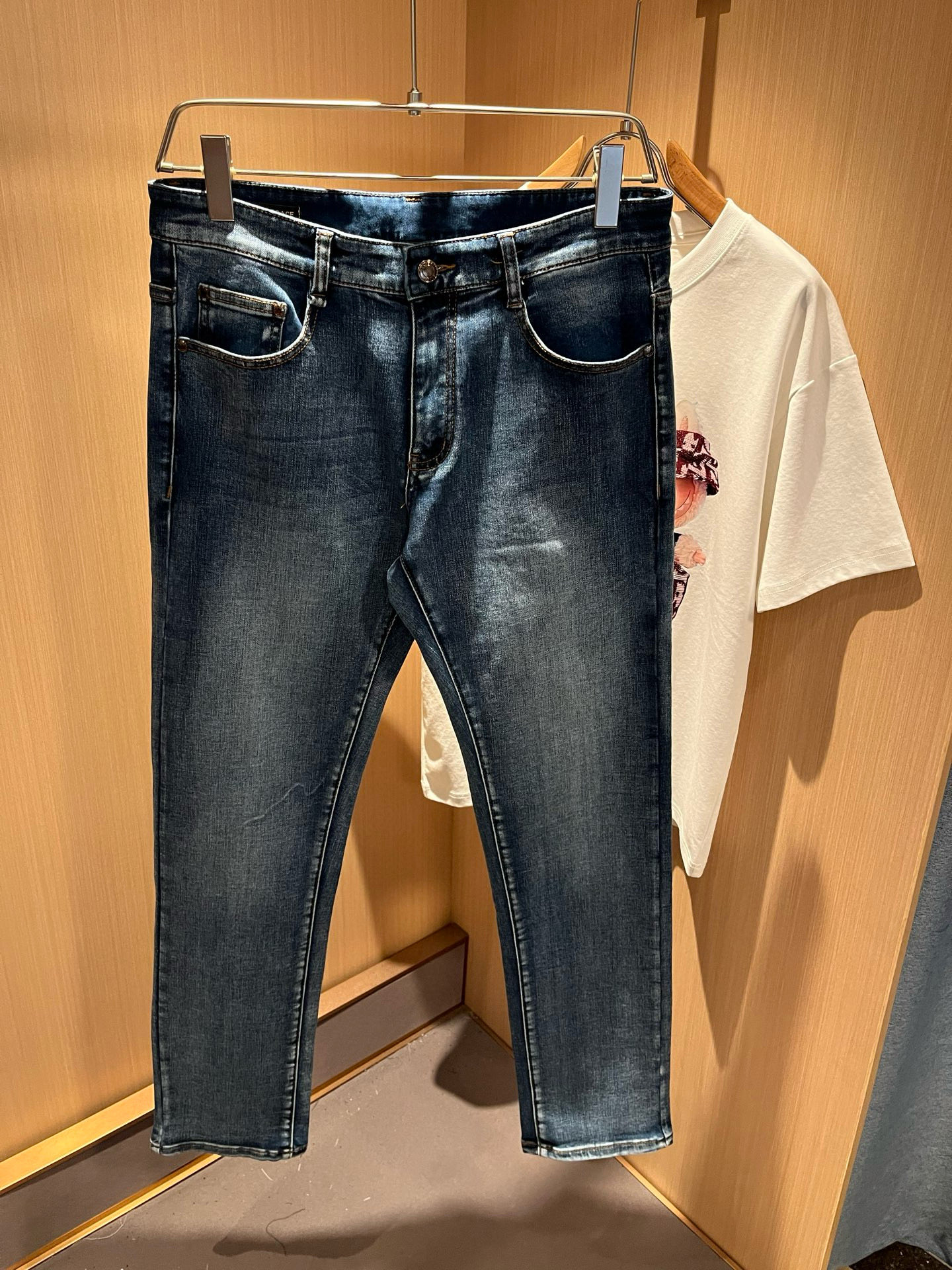 Versa*e范*哲 2025秋冬新款经典男士休闲牛仔裤、代工厂出品，出口欧美订单，2024官柜同步发售