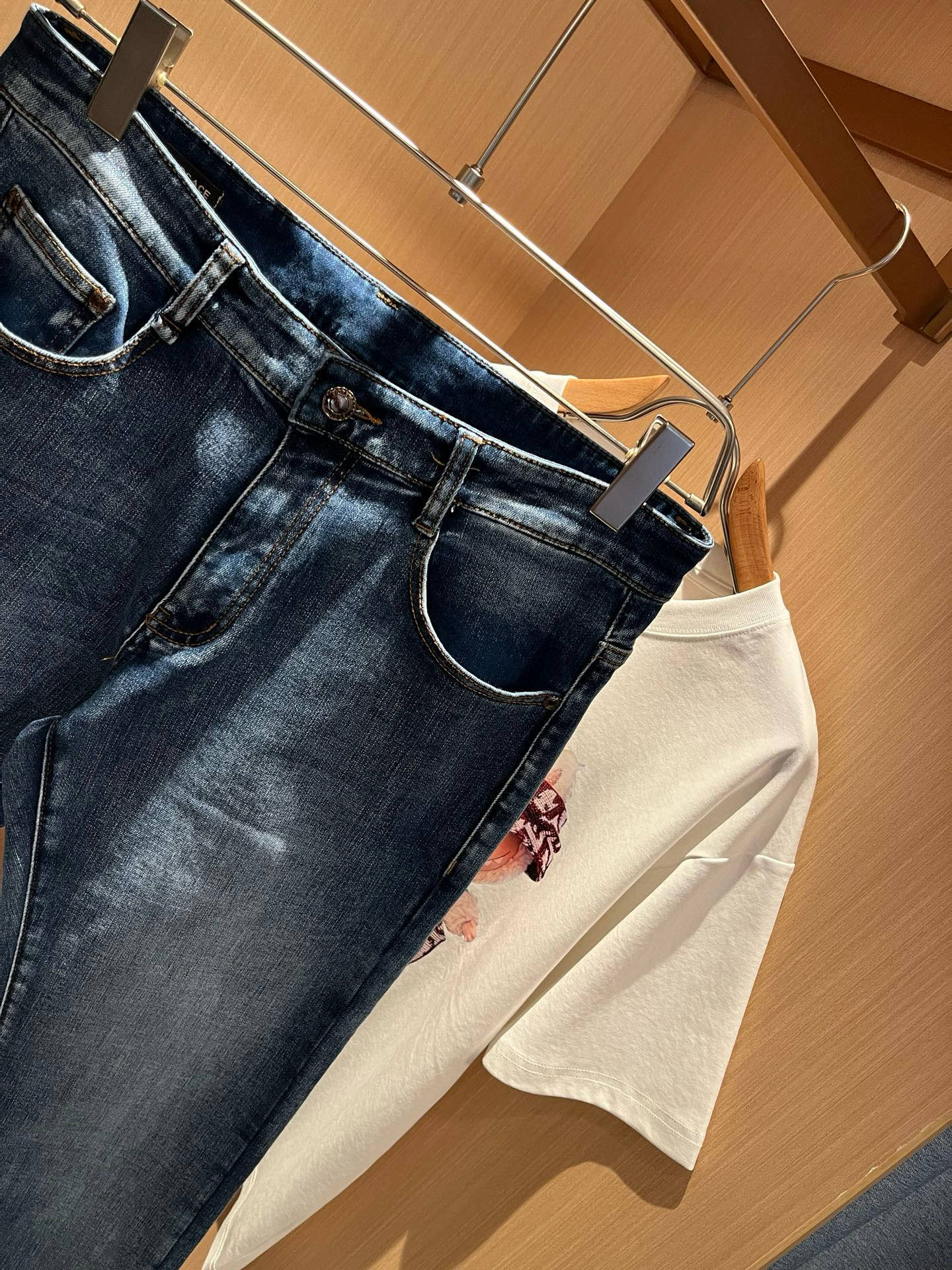 Versa*e范*哲 2025秋冬新款经典男士休闲牛仔裤、代工厂出品，出口欧美订单，2024官柜同步发售