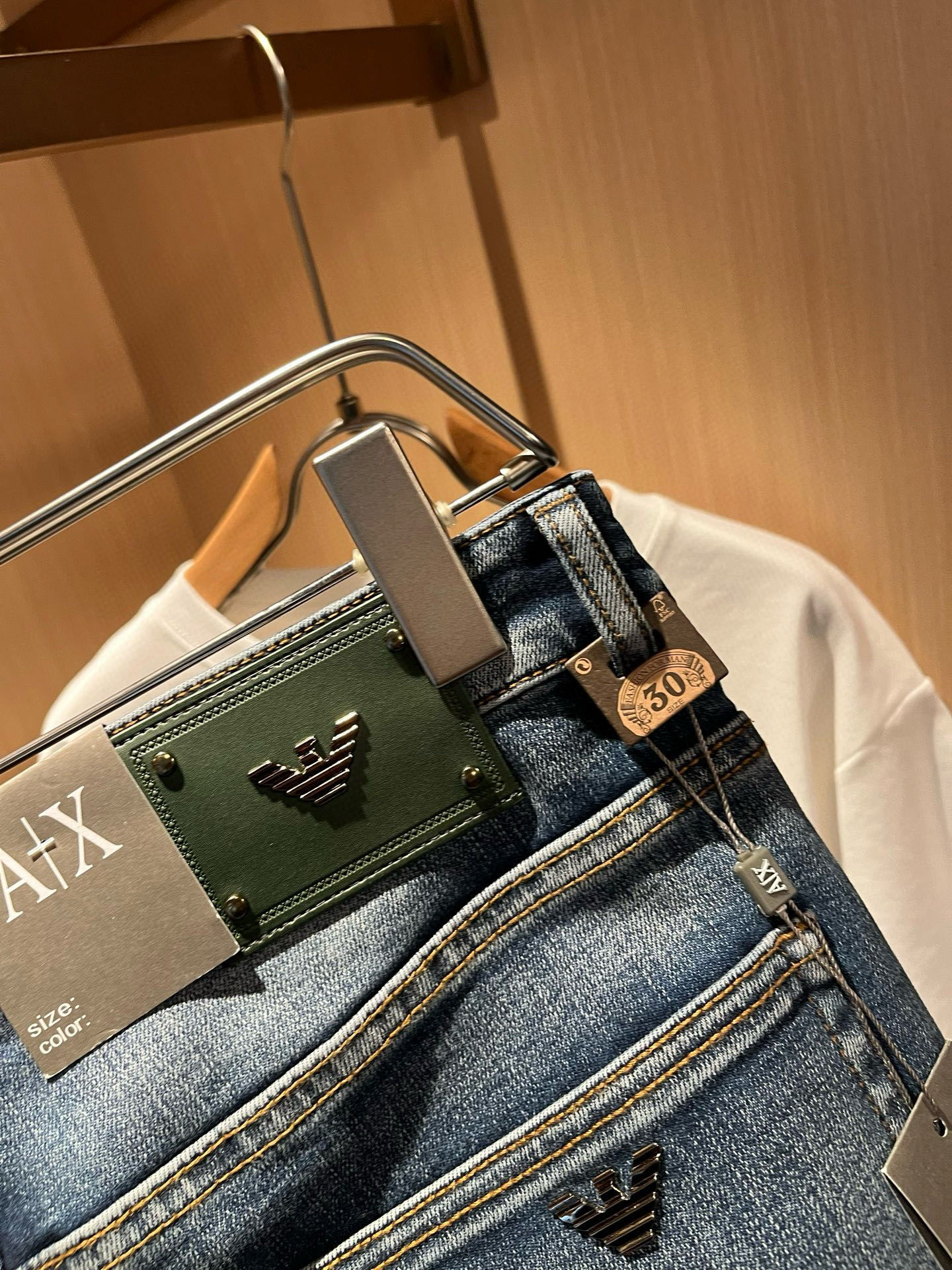 Arman阿*尼2025秋冬新款男士小直筒牛仔裤，贸易公司订单！官网同步 经典之作很好搭配衣服哦 怎么穿