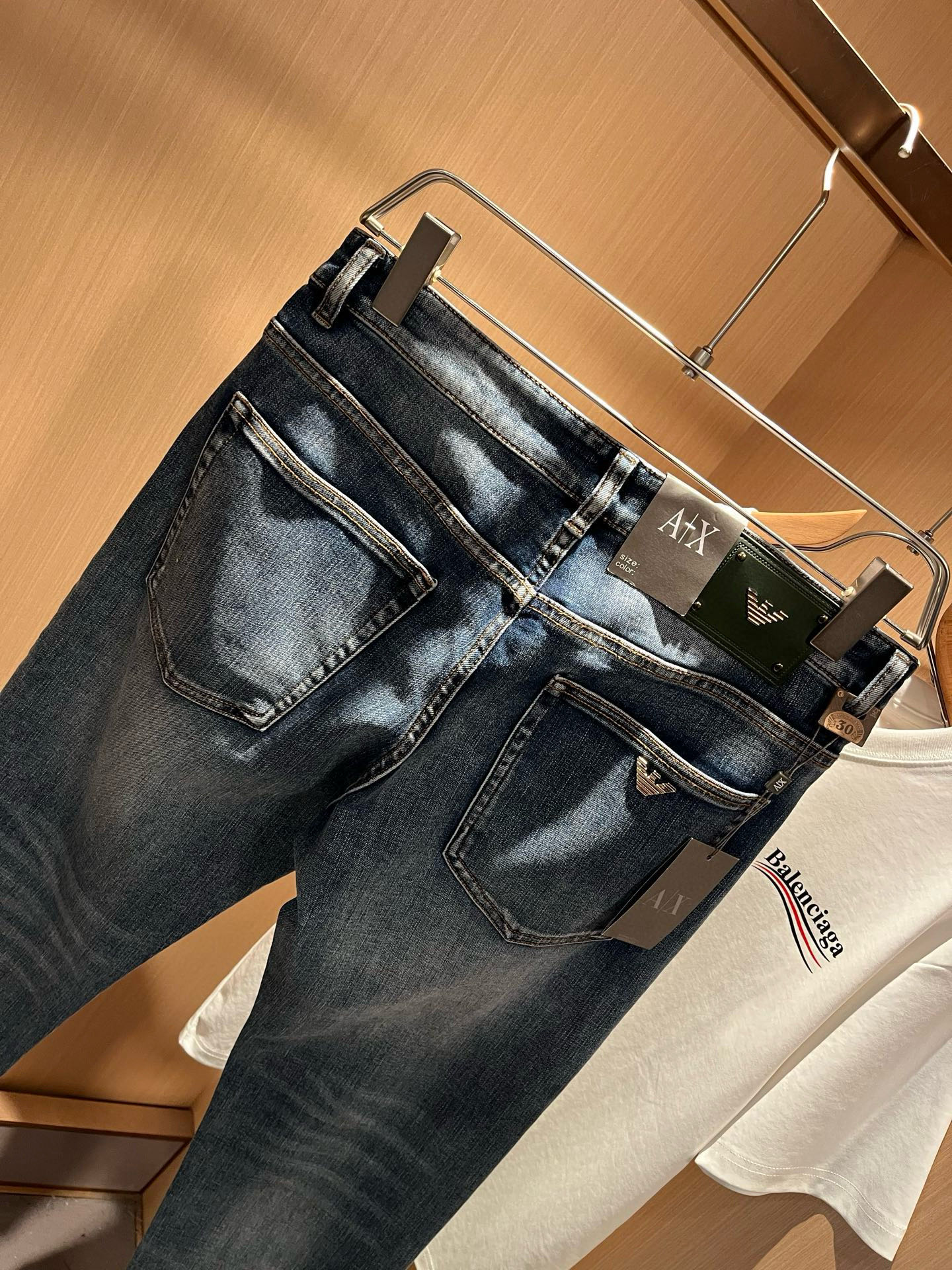 Arman阿*尼2025秋冬新款男士小直筒牛仔裤，贸易公司订单！官网同步 经典之作很好搭配衣服哦 怎么穿