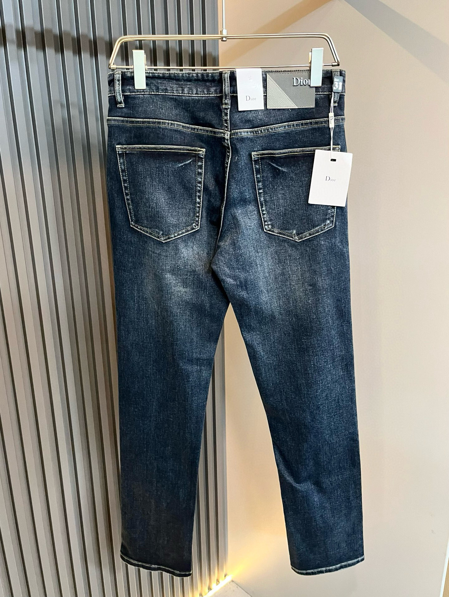 Dio*r 迪家 2025秋冬男士水洗小直筒牛仔裤！贸易公司渠道牛货，品相超赞，时尚圈万能的百搭裤王，欧