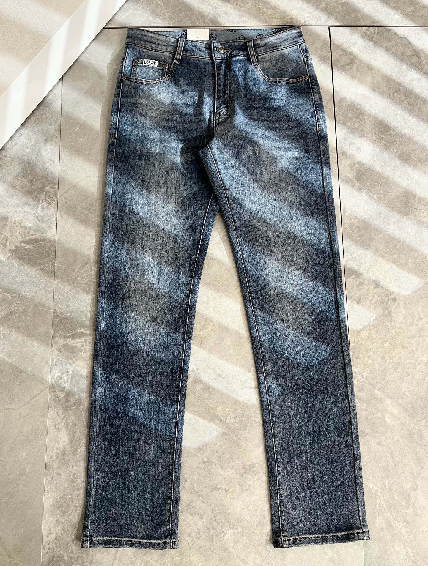 LO*WE/罗*威2025秋冬新品男士时装款高端休闲裤，香港洋行渠道货，日本原厂出品，纯血统品质，完美延