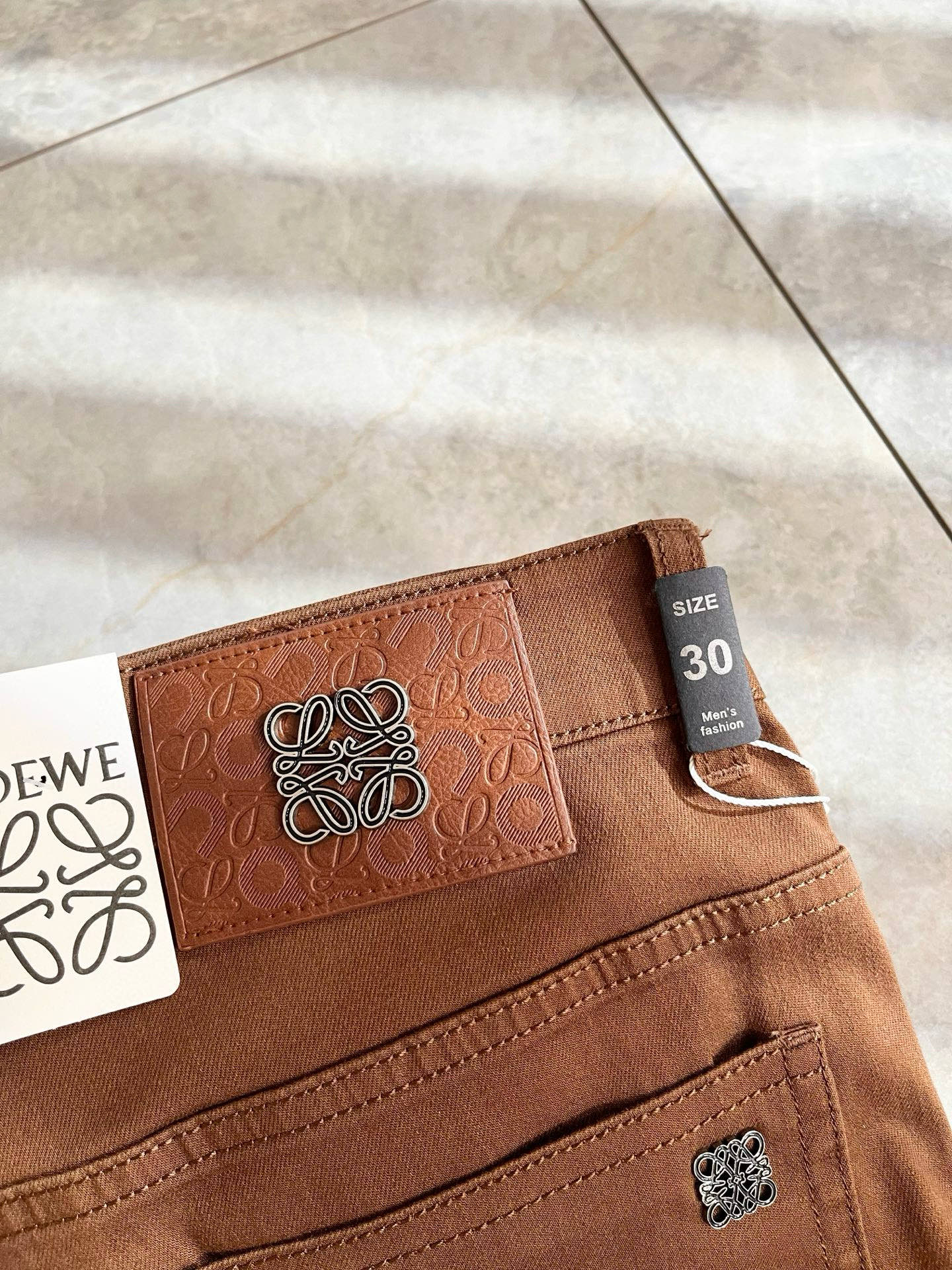 LO*WE/罗*威2025秋冬新品男士时装款高端休闲裤，香港洋行渠道货，日本原厂出品，纯血统品质，完美延