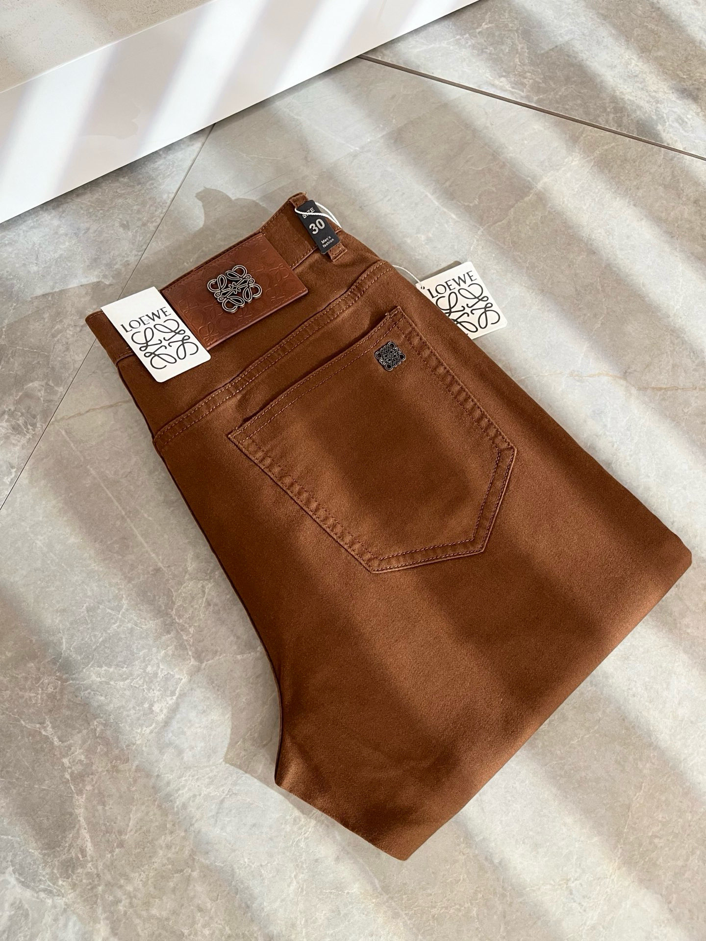 LO*WE/罗*威2025秋冬新品男士时装款高端休闲裤，香港洋行渠道货，日本原厂出品，纯血统品质，完美延