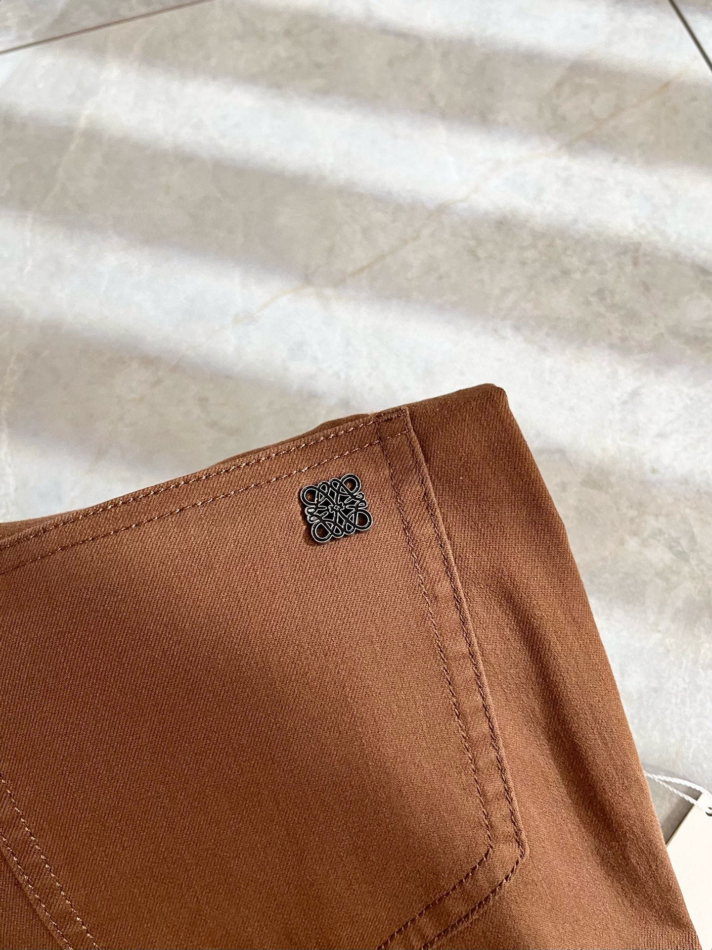 LO*WE/罗*威2025秋冬新品男士时装款高端休闲裤，香港洋行渠道货，日本原厂出品，纯血统品质，完美延