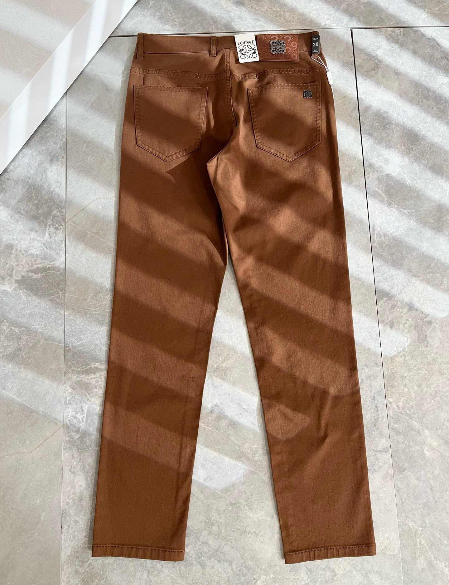 LO*WE/罗*威2025秋冬新品男士时装款高端休闲裤，香港洋行渠道货，日本原厂出品，纯血统品质，完美延