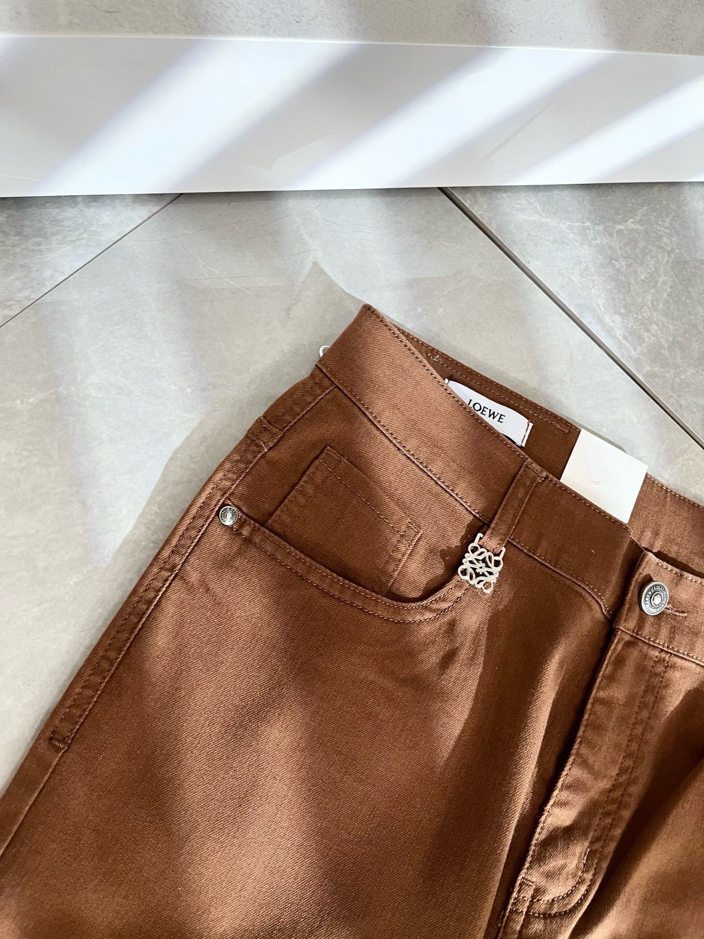 LO*WE/罗*威2025秋冬新品男士时装款高端休闲裤，香港洋行渠道货，日本原厂出品，纯血统品质，完美延