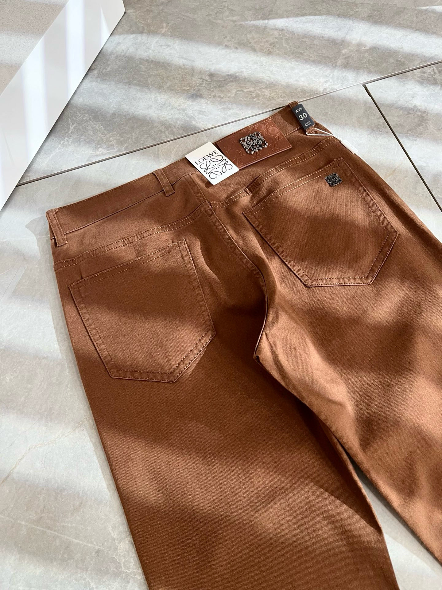 LO*WE/罗*威2025秋冬新品男士时装款高端休闲裤，香港洋行渠道货，日本原厂出品，纯血统品质，完美延