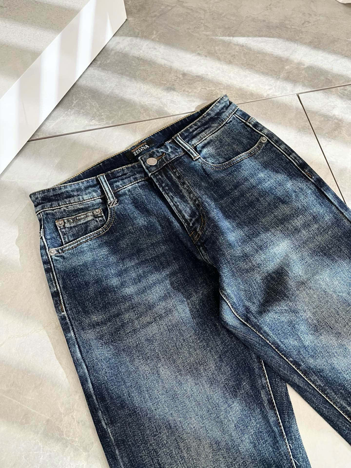 Zegna 杰尼亚 2025秋冬新款男士休闲牛仔裤，压轴的渠道货出现了！！柜台同步销售！ 毫不夸张的说，