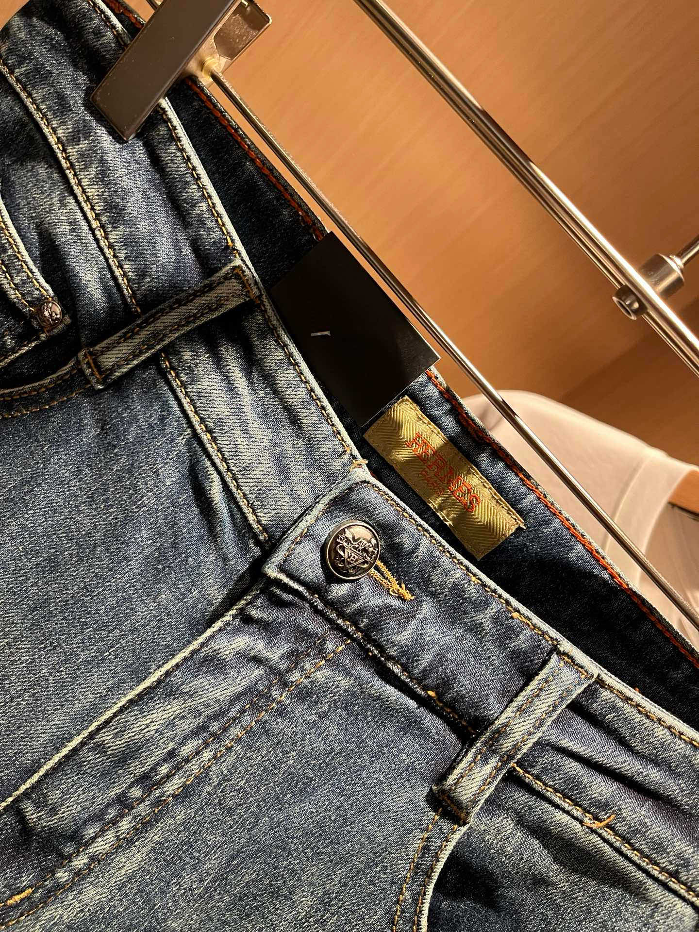 HERM*S 爱*仕 2025秋冬男士高端丹宁水洗小直筒牛仔裤 海外贸易公司渠道订单 ！男士修身直筒牛仔